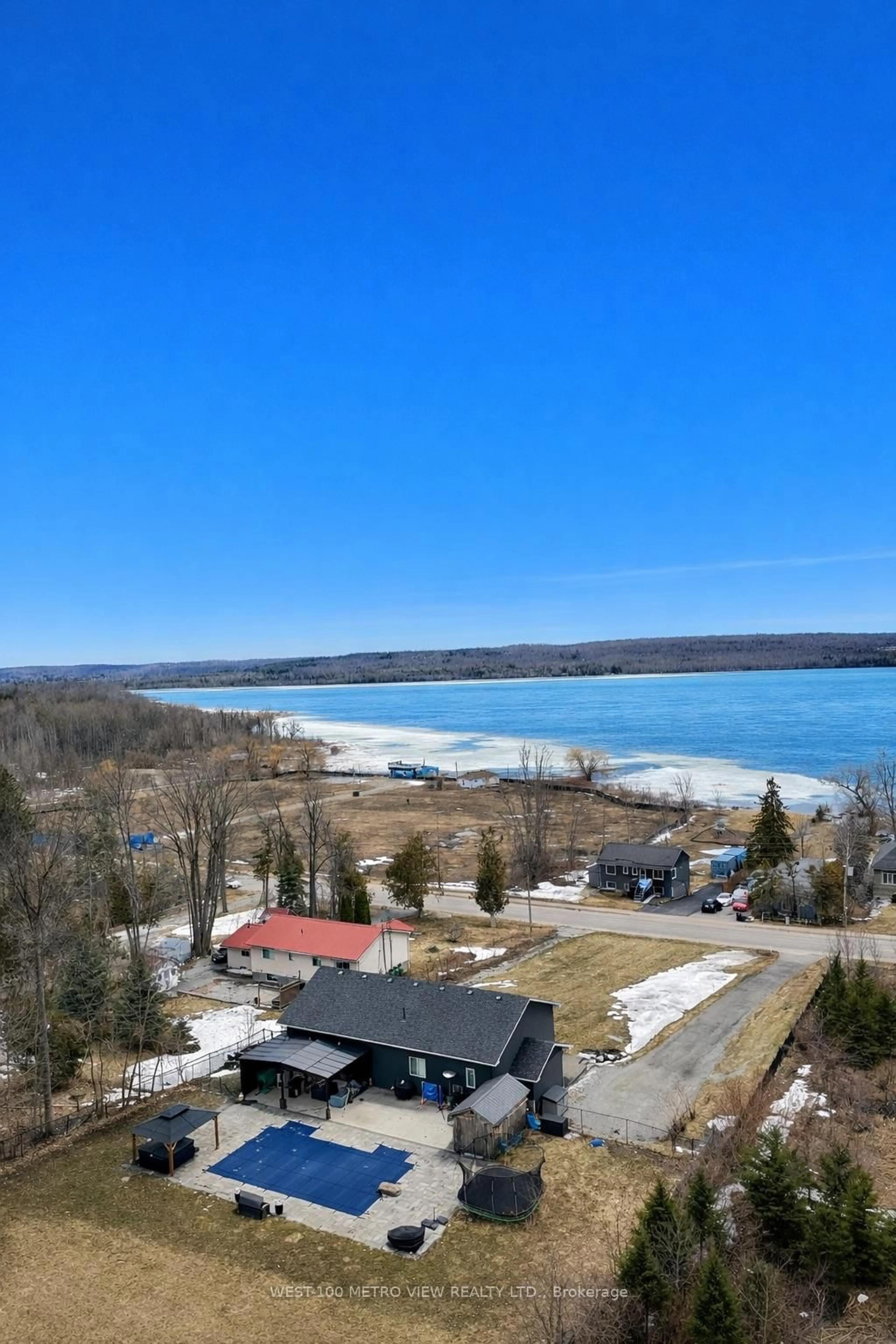 A pic from outside/outdoor area/front of a property/back of a property/a pic from drone, water/lake/river/ocean view for 56 Lakeside Terr #704, Barrie Ontario L4M 7B9