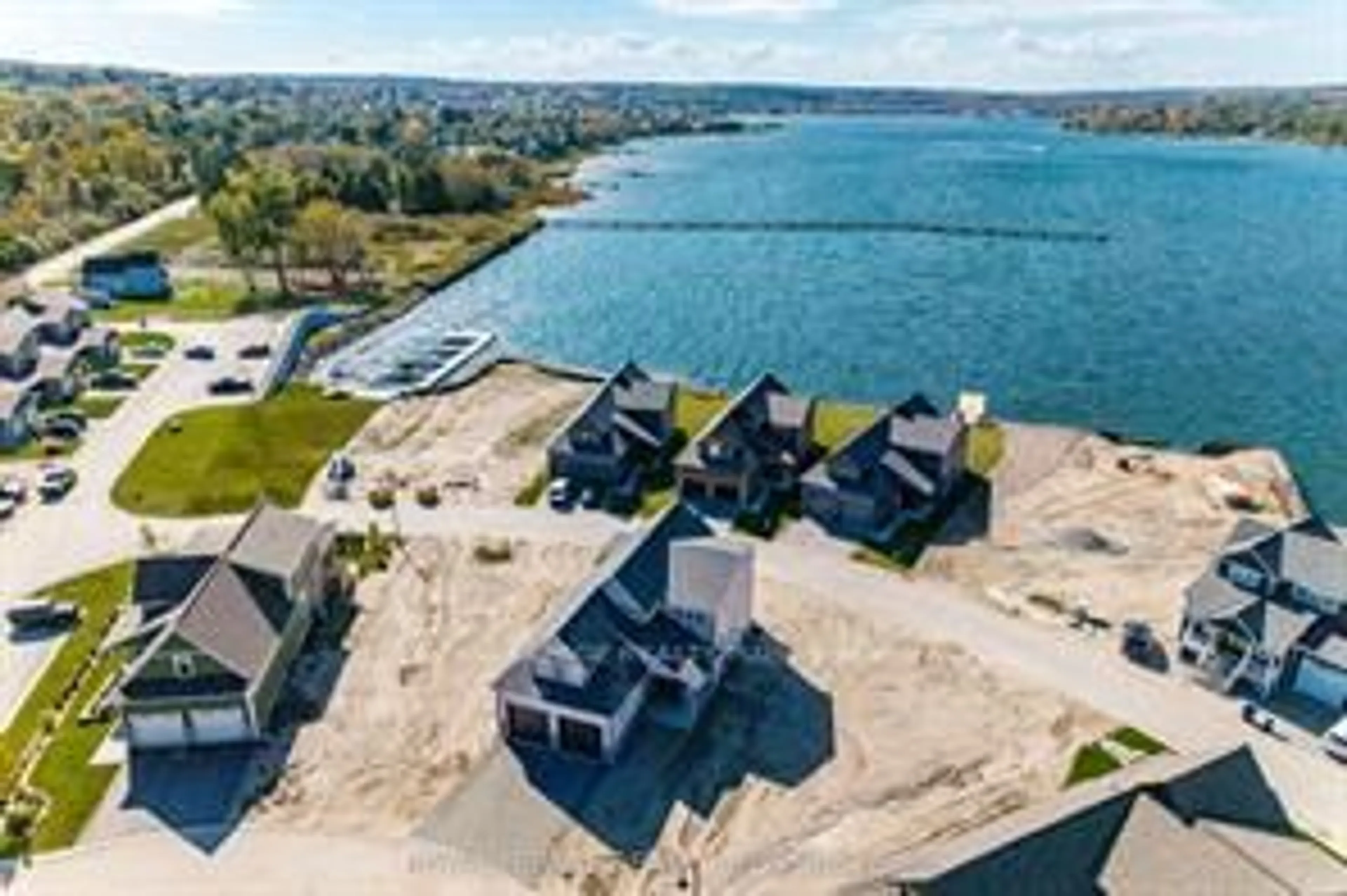 A pic from outside/outdoor area/front of a property/back of a property/a pic from drone, water/lake/river/ocean view for 10 Magazine St, Penetanguishene Ontario L9M 0W6