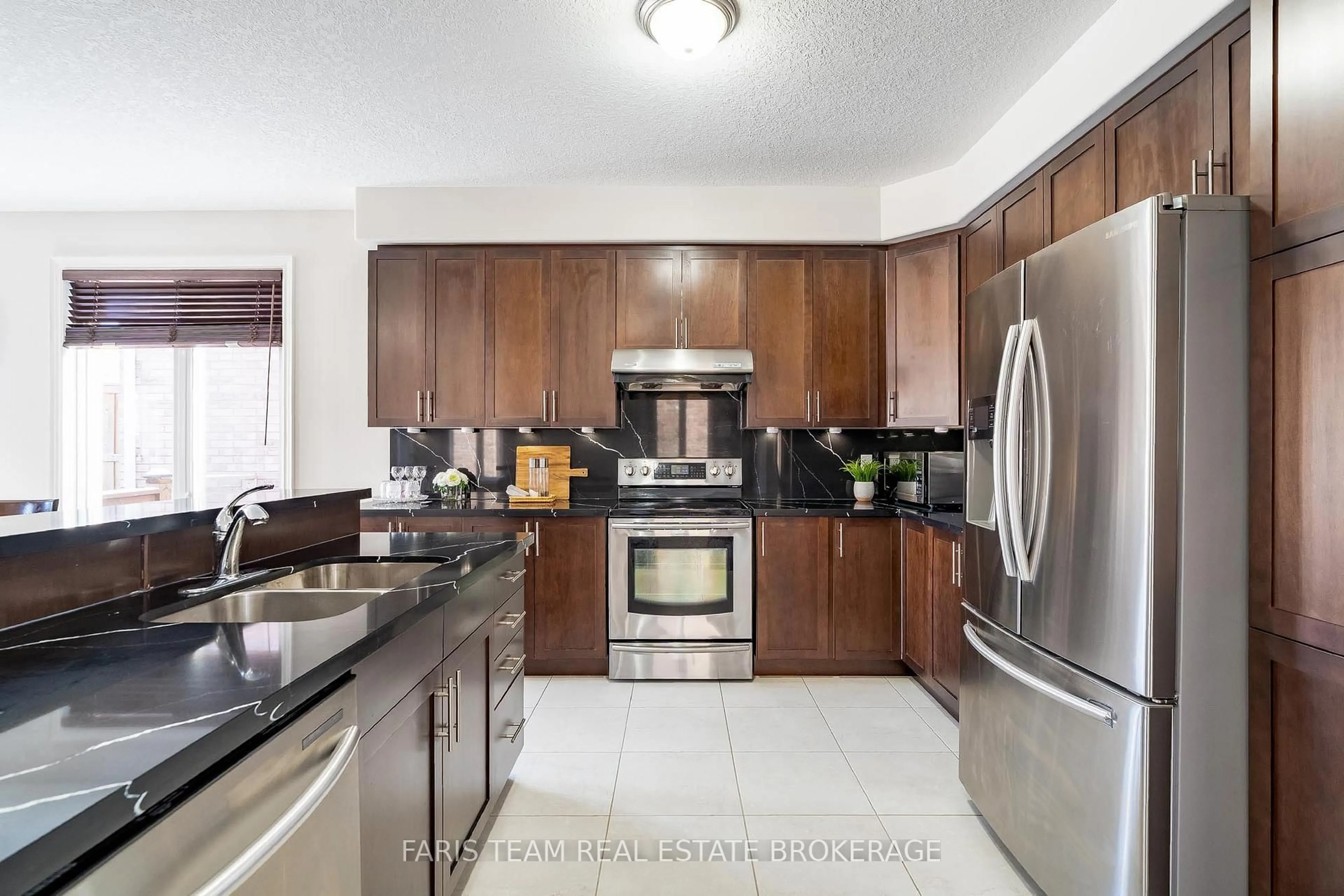 Unknown for 56 Jewel House Lane, Barrie Ontario L4M 0C4