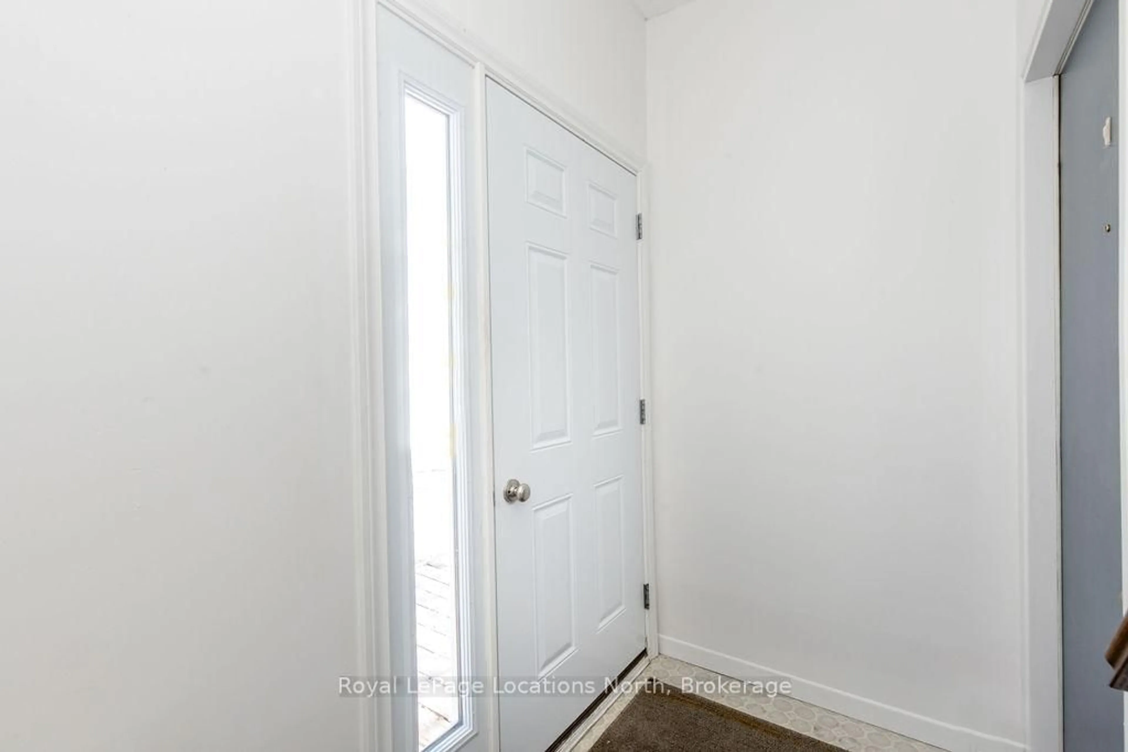 Indoor entryway for 4 Shaw St, Springwater Ontario L0L 1P0