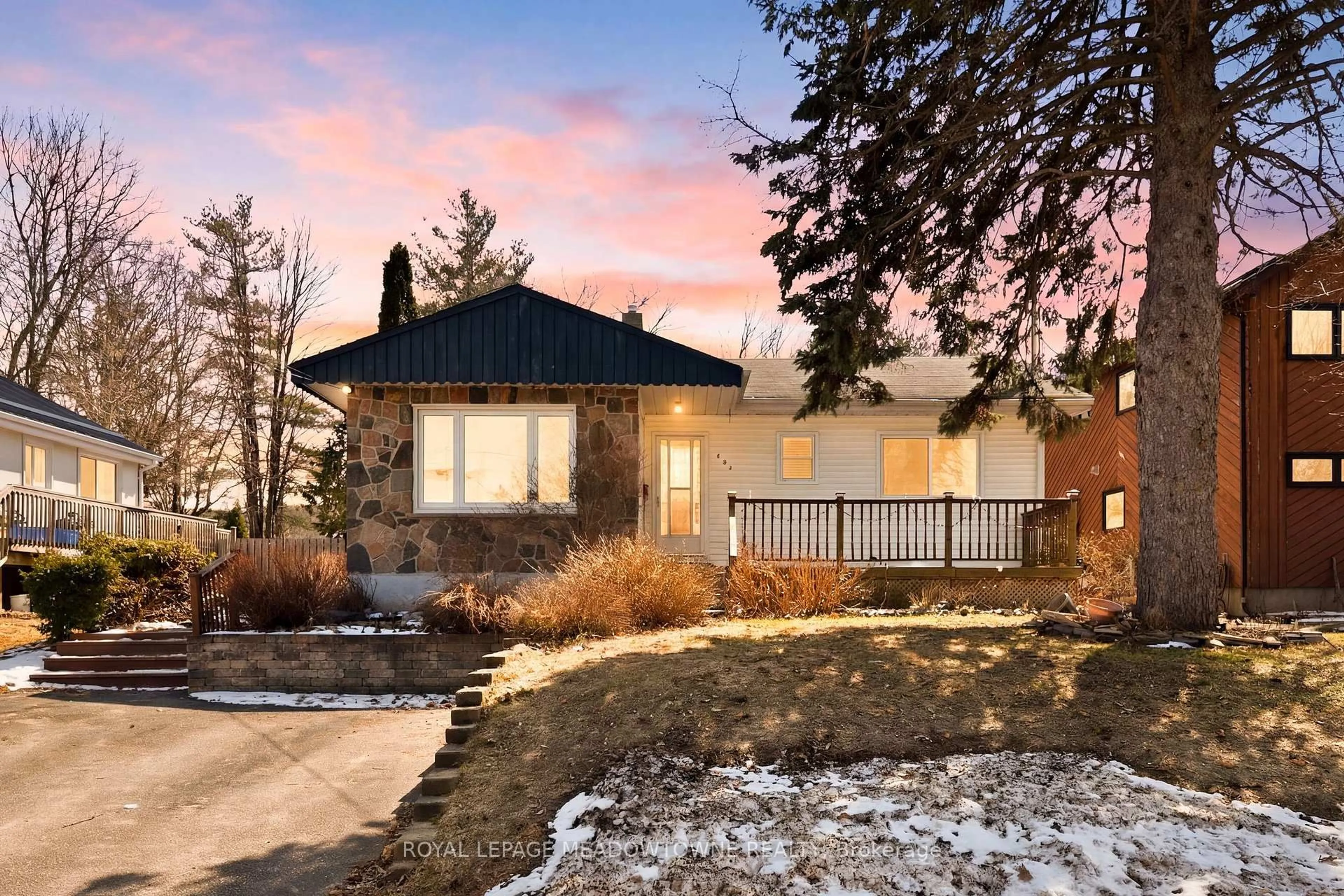 Unknown for 209 Cliff Rd, Barrie Ontario L4N 3X5