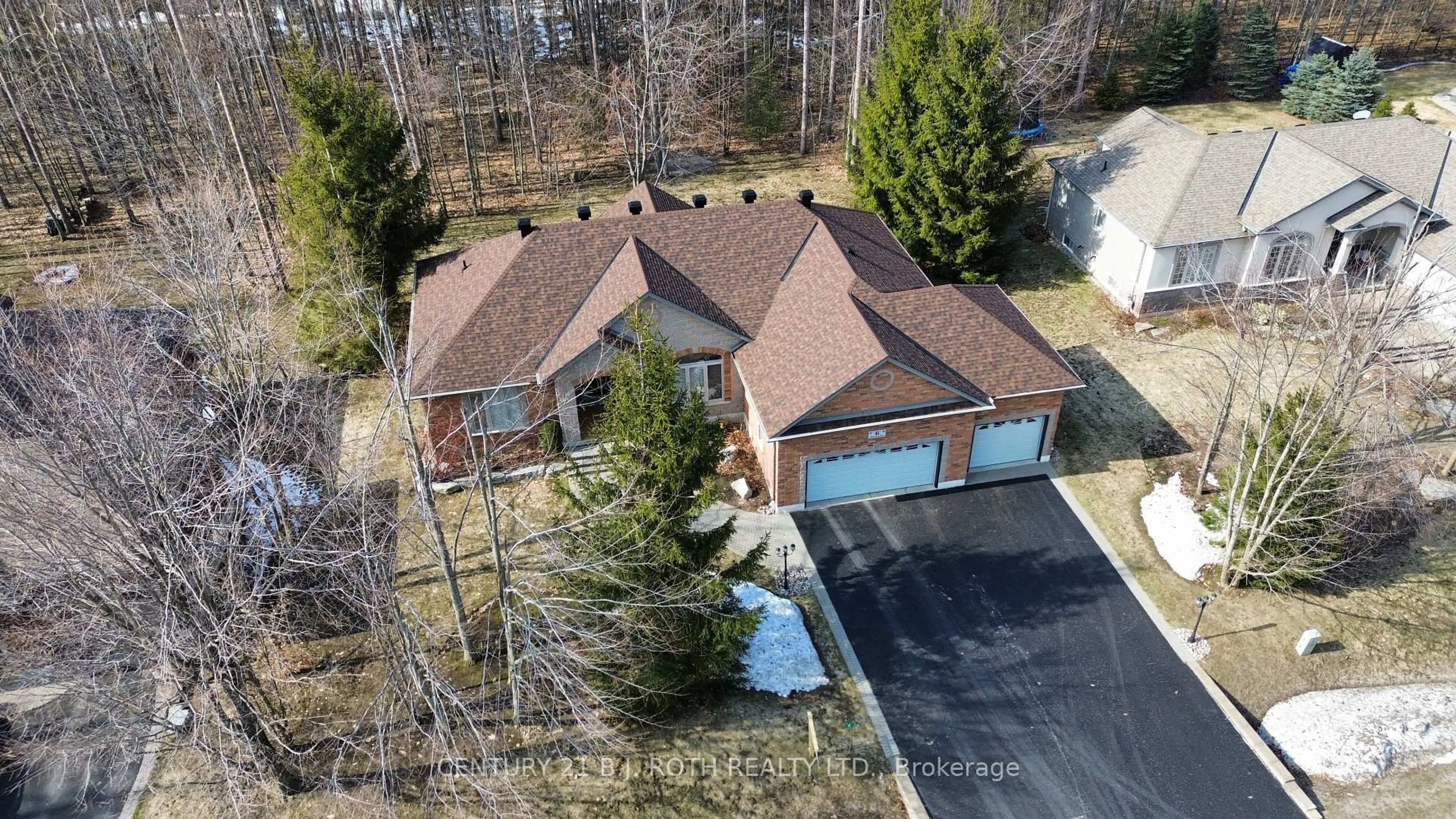 A pic from outside/outdoor area/front of a property/back of a property/a pic from drone, street for 6 Lloyd Cook Dr, Springwater Ontario L4M 4S4