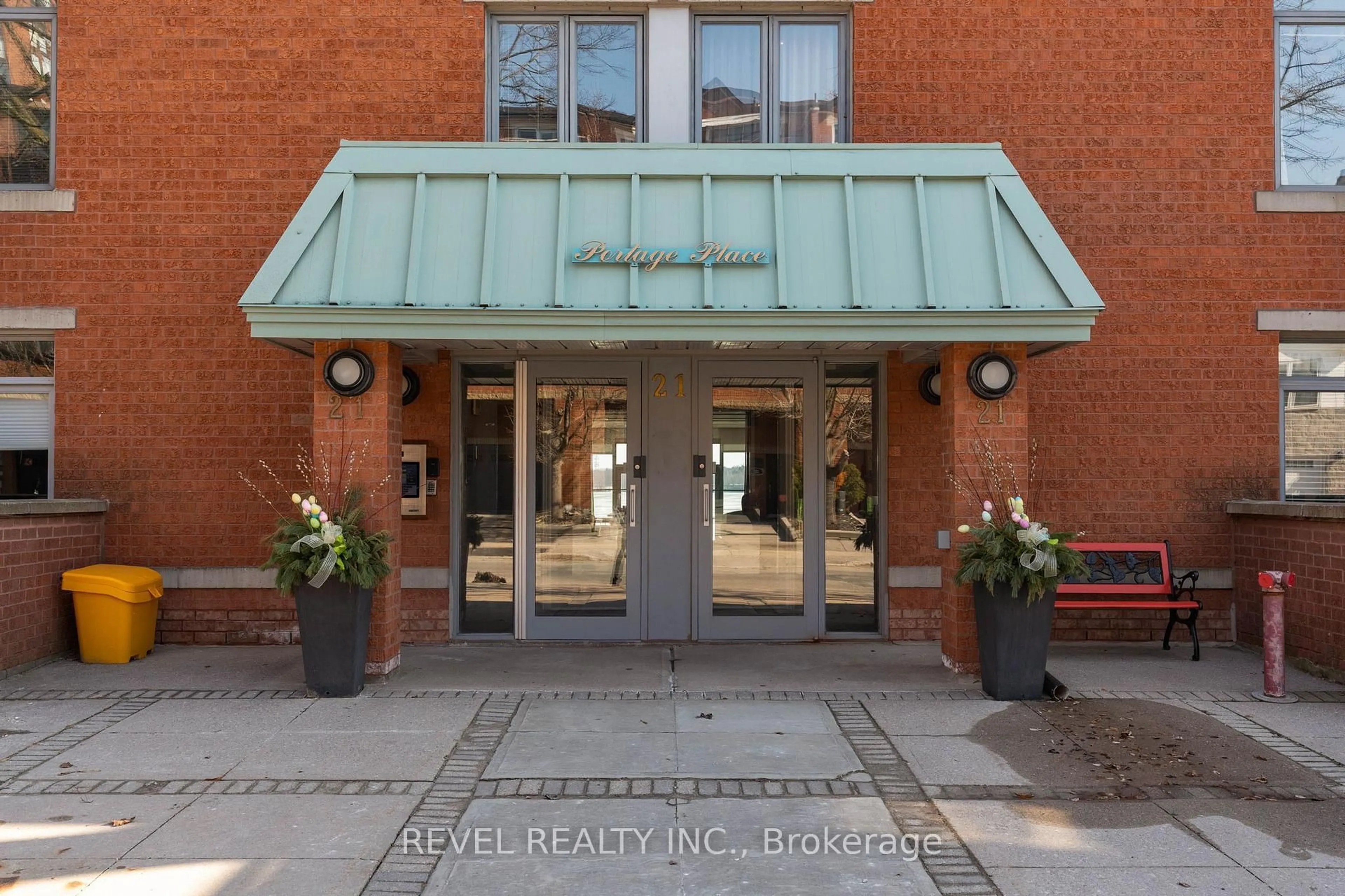 Unknown for 21 Kempenfelt Dr #304, Barrie Ontario L4M 1B8