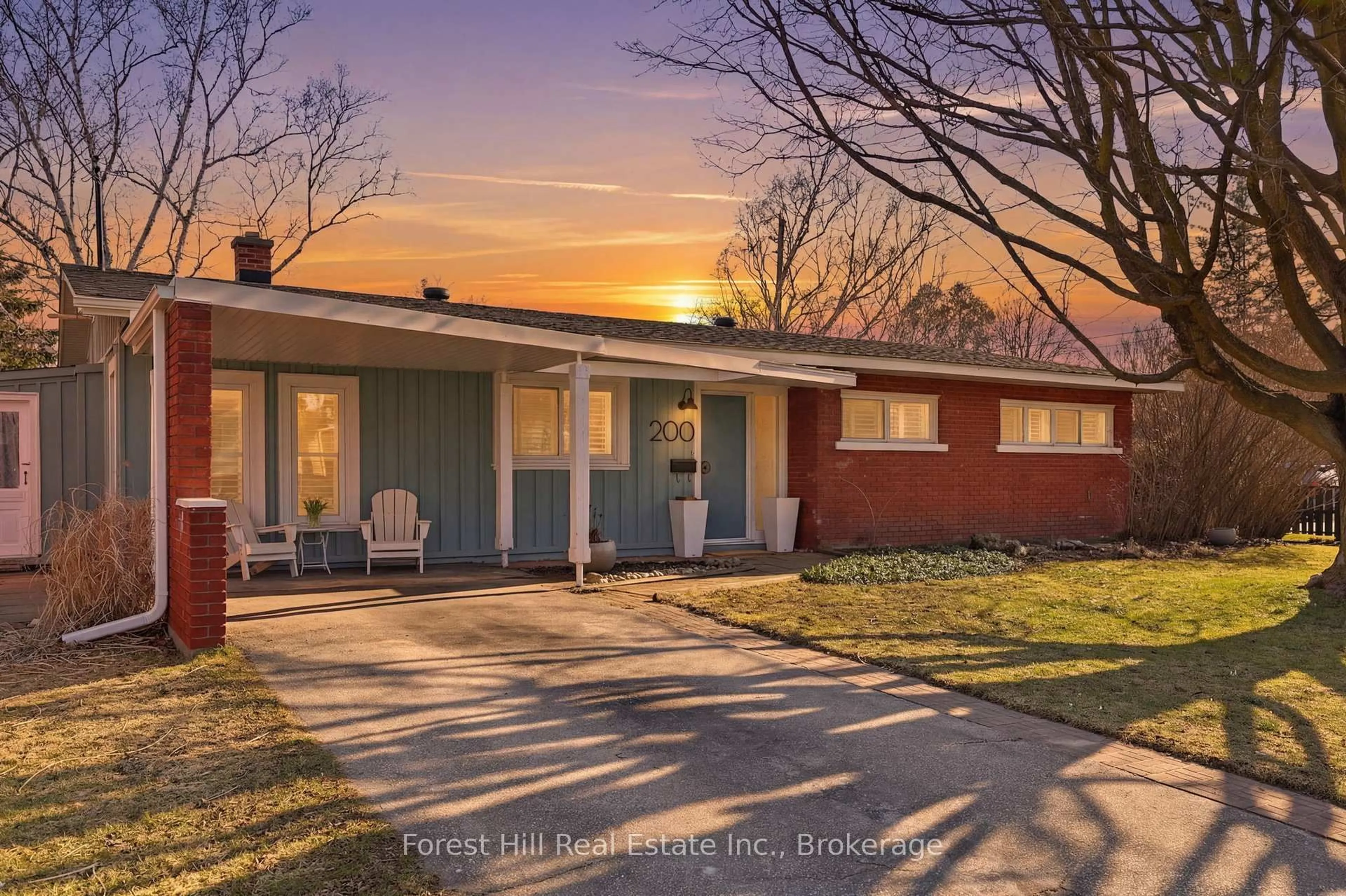 Home with brick exterior material, street for 200 Second St, Collingwood Ontario L9Y 1G1