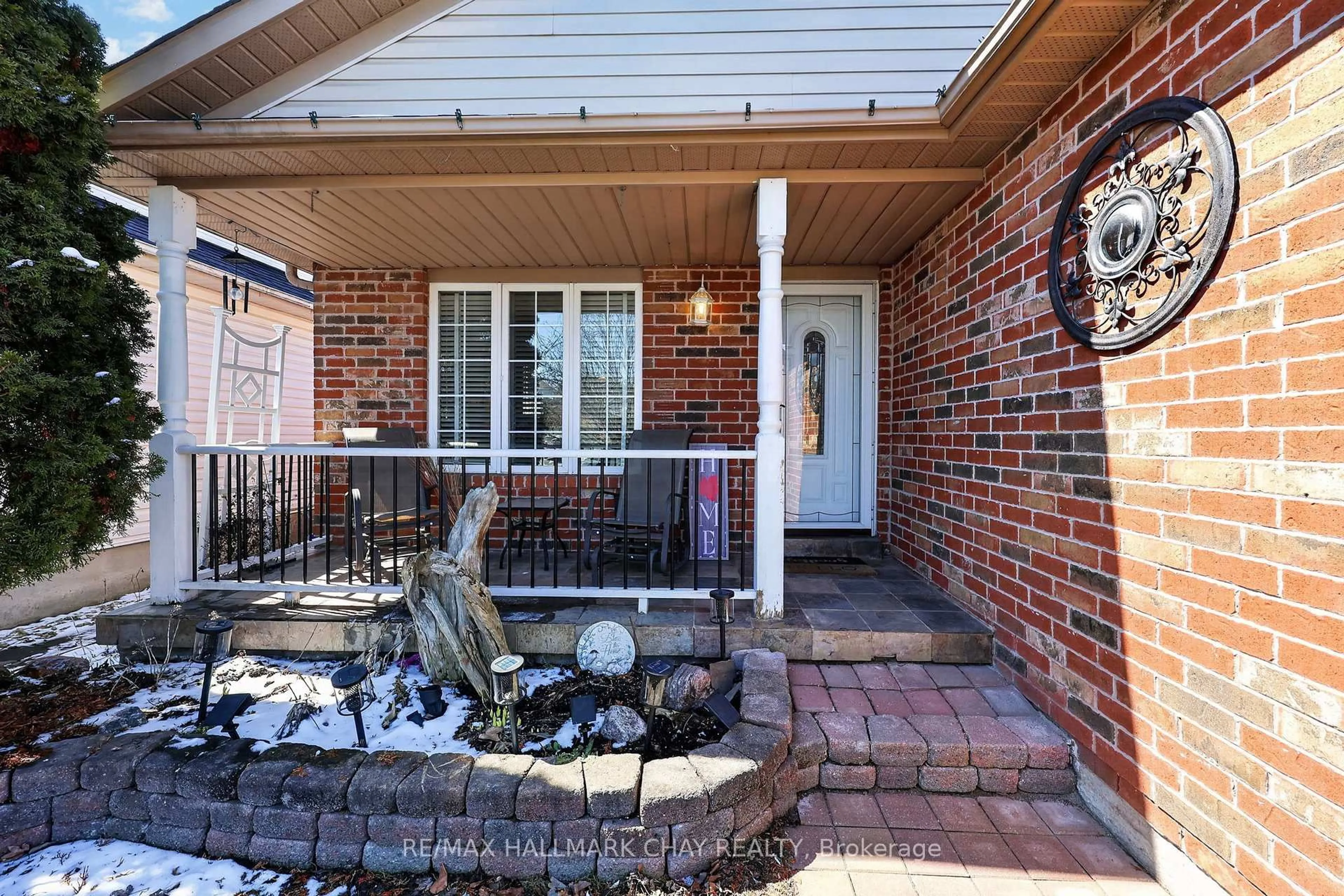 Unknown for 62 Leggott Ave, Barrie Ontario L4N 8B1