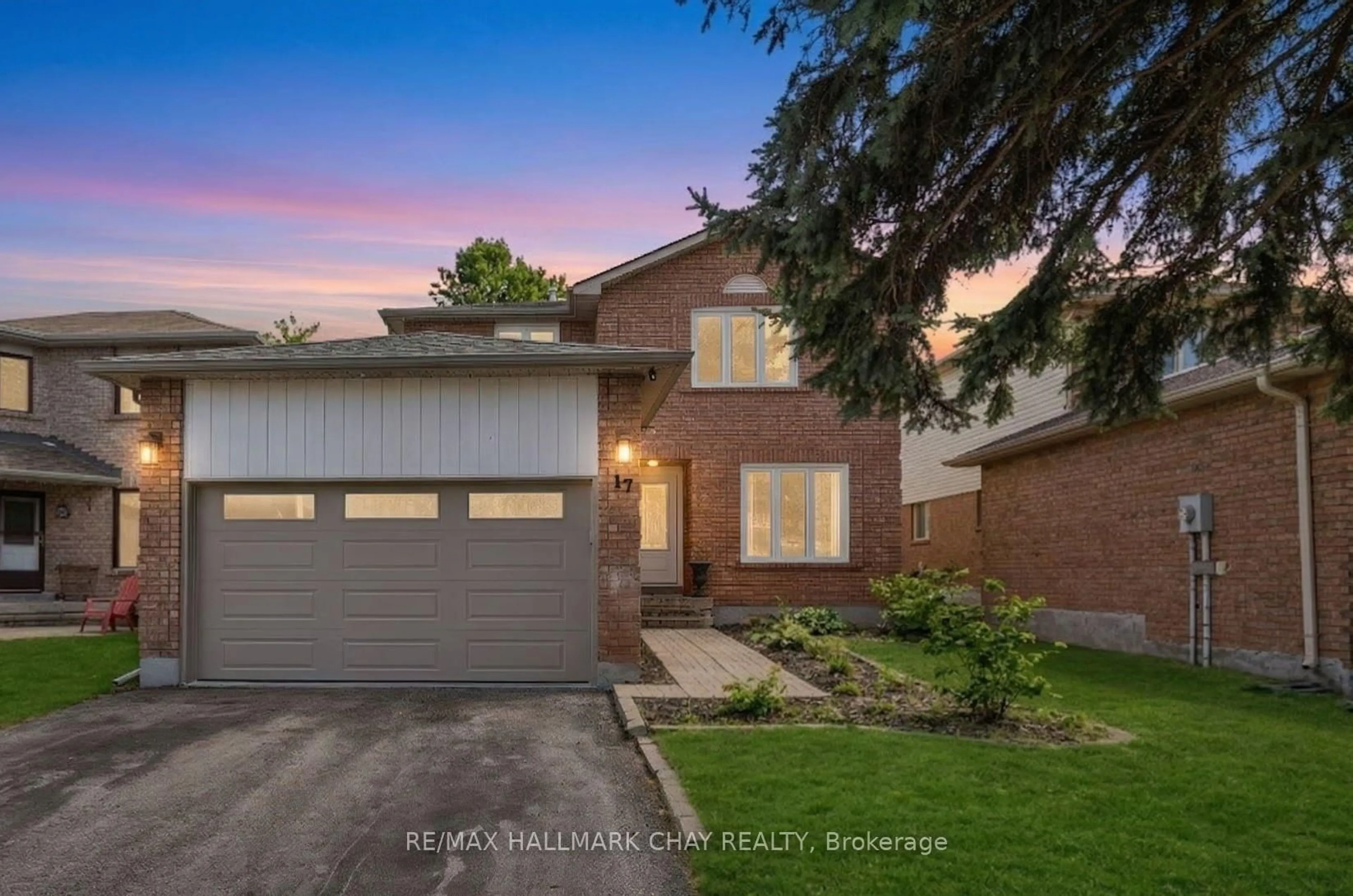 Home with brick exterior material, street for 17 Cuthbert St, Barrie Ontario L4N 6X7