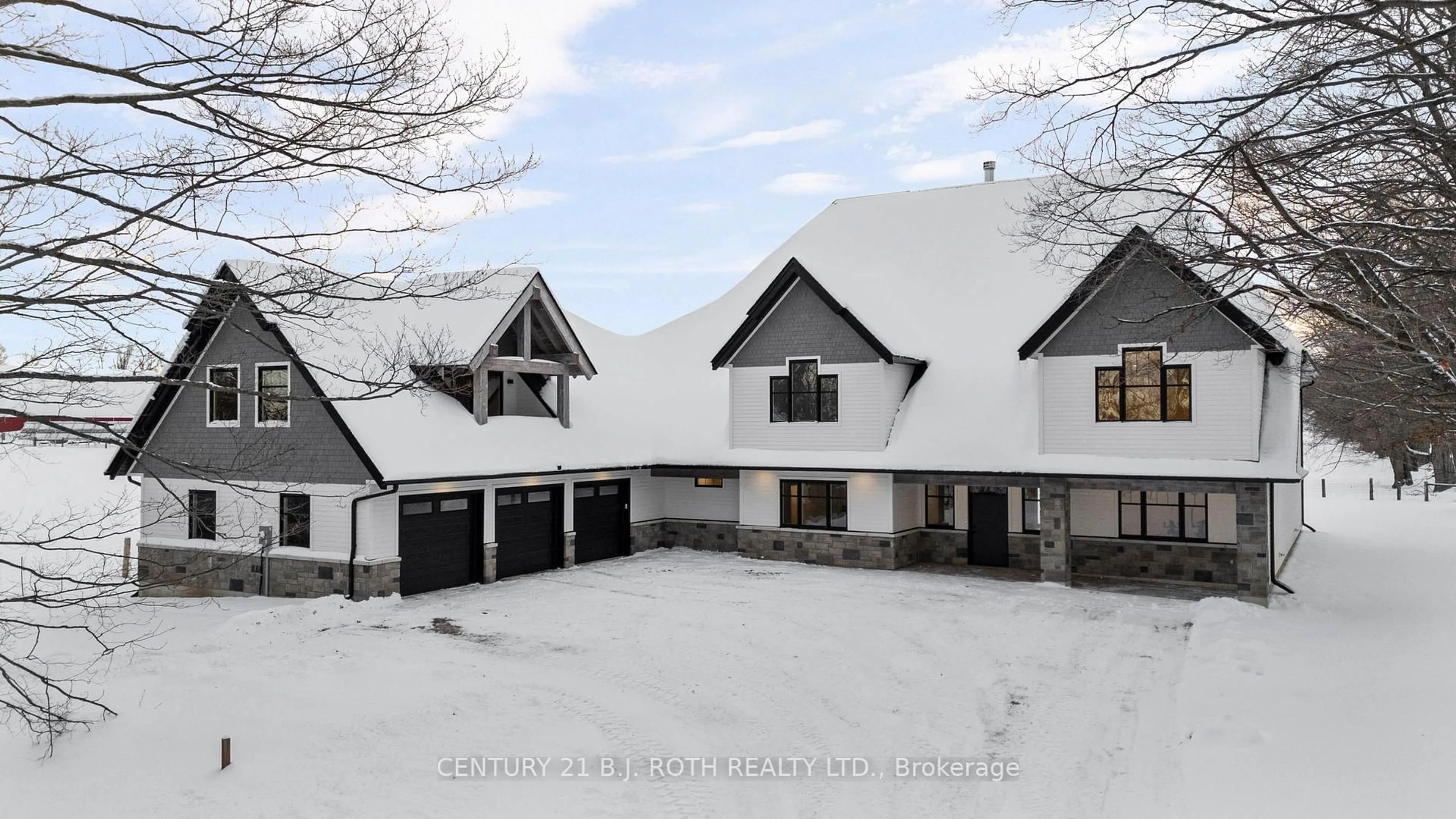 A pic from outside/outdoor area/front of a property/back of a property/a pic from drone, unknown for 3588 13 Line, Oro-Medonte Ontario L0K 1E0