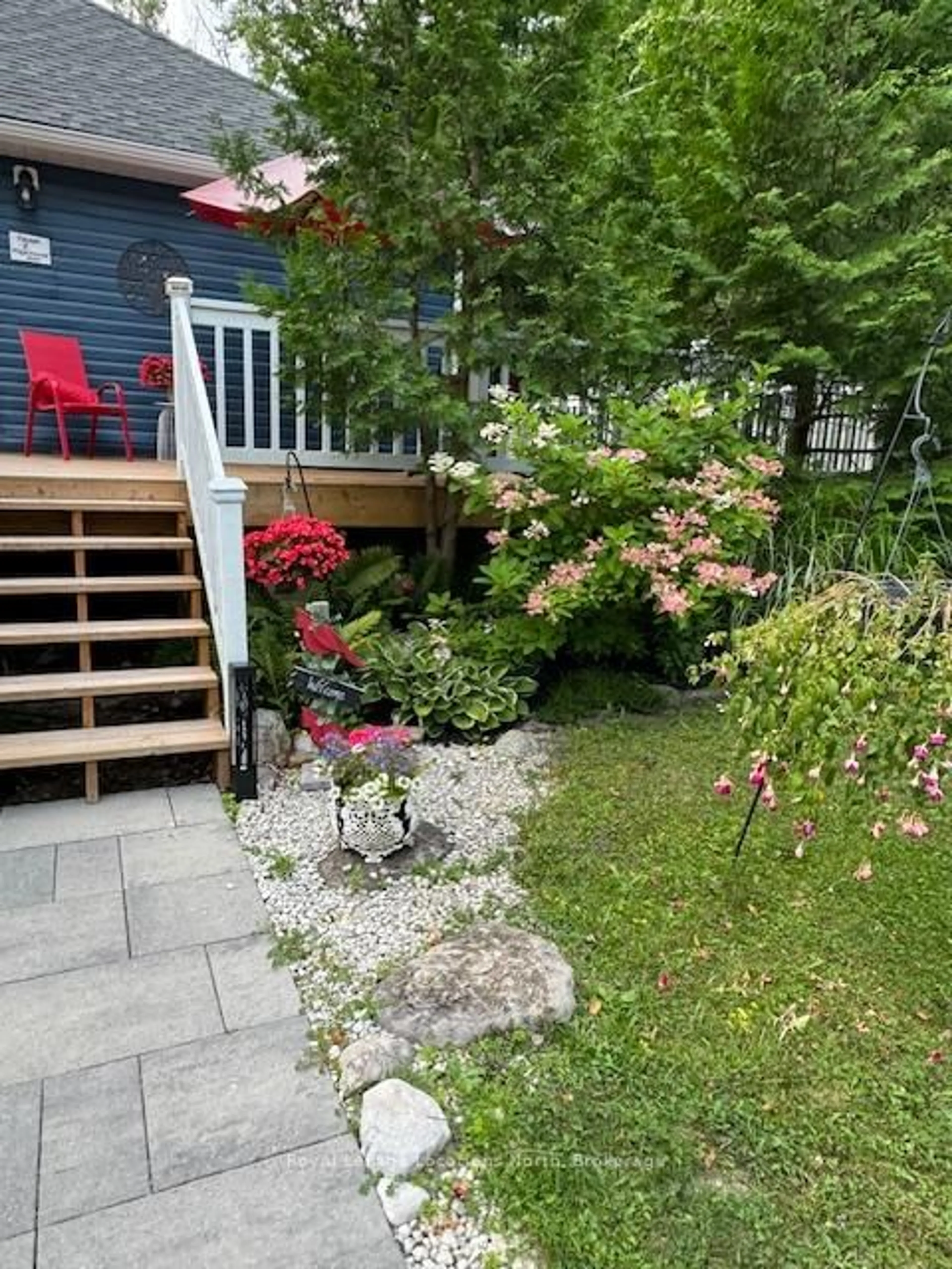 Patio, street for 2 Maplewood Dr, Tiny Ontario L0L 1P1