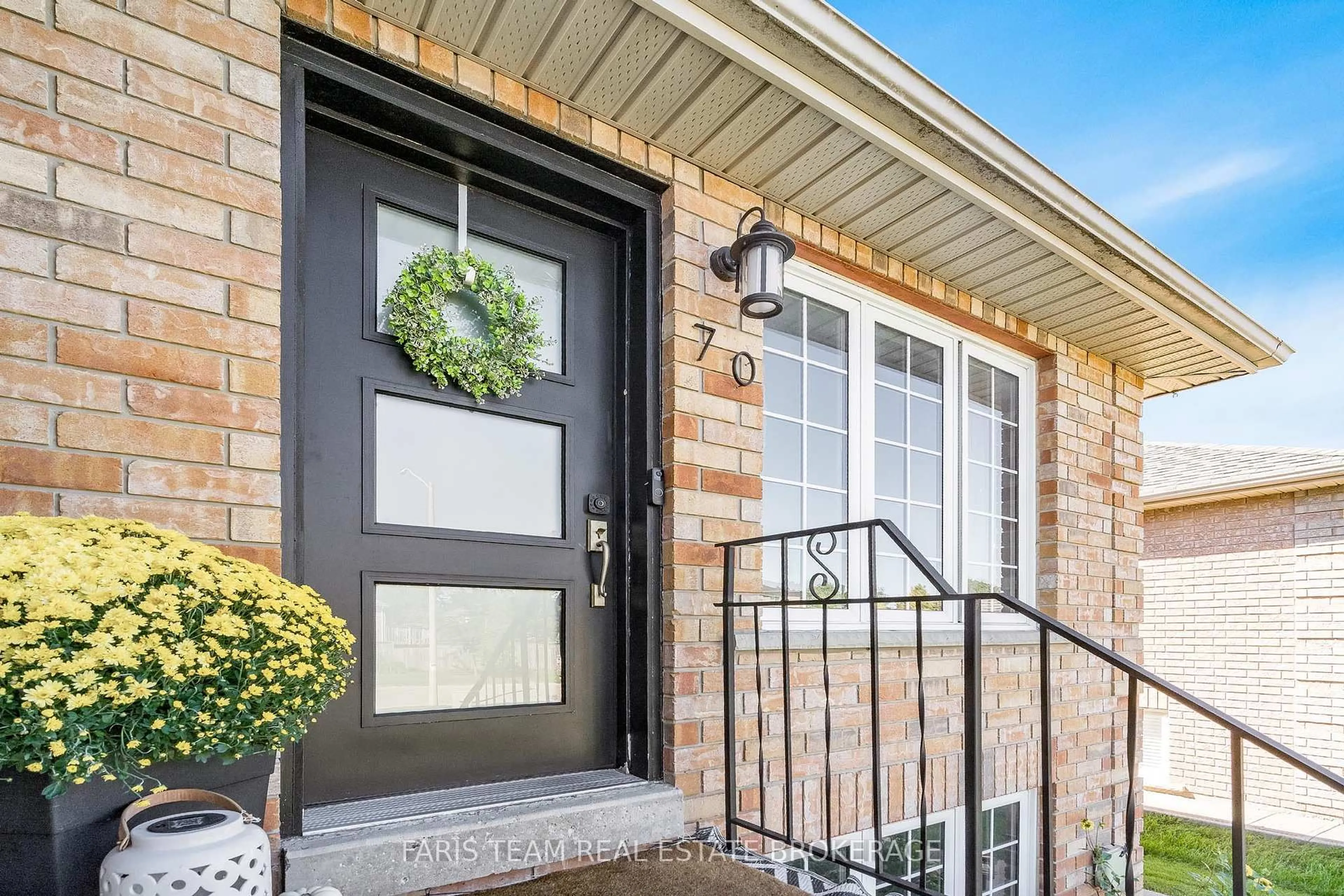 Unknown for 70 Cassandra Dr, Barrie Ontario L4M 6Y8