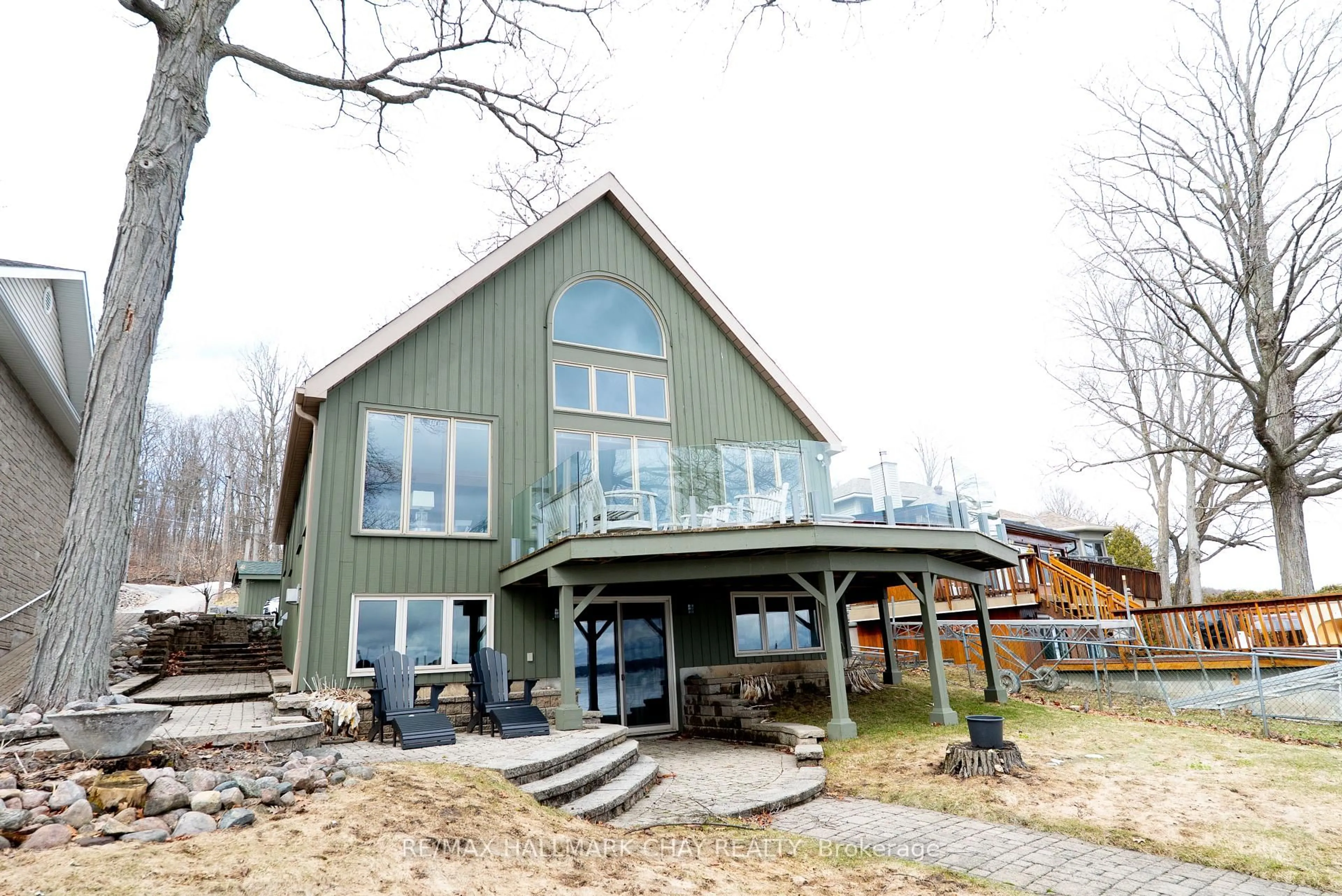 Home with vinyl exterior material, unknown for 431 Mundys Bay Rd, Midland Ontario L4R 5H1