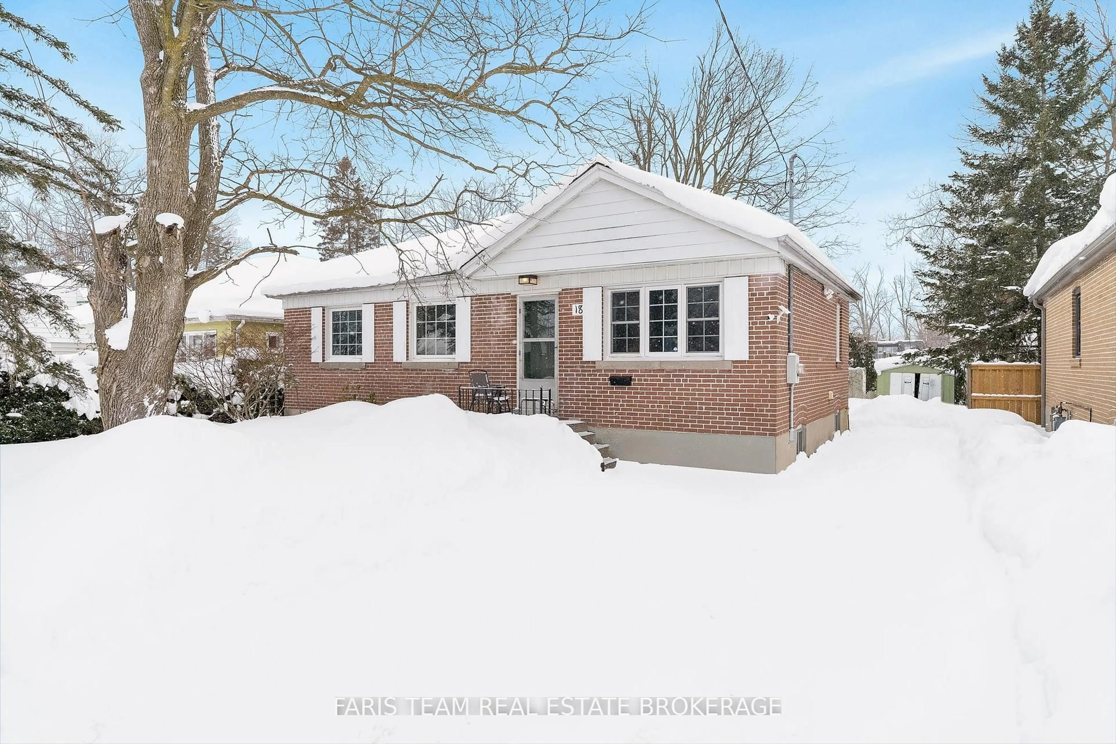 Home with brick exterior material, street for 18 Newton St, Barrie Ontario L4M 3N3