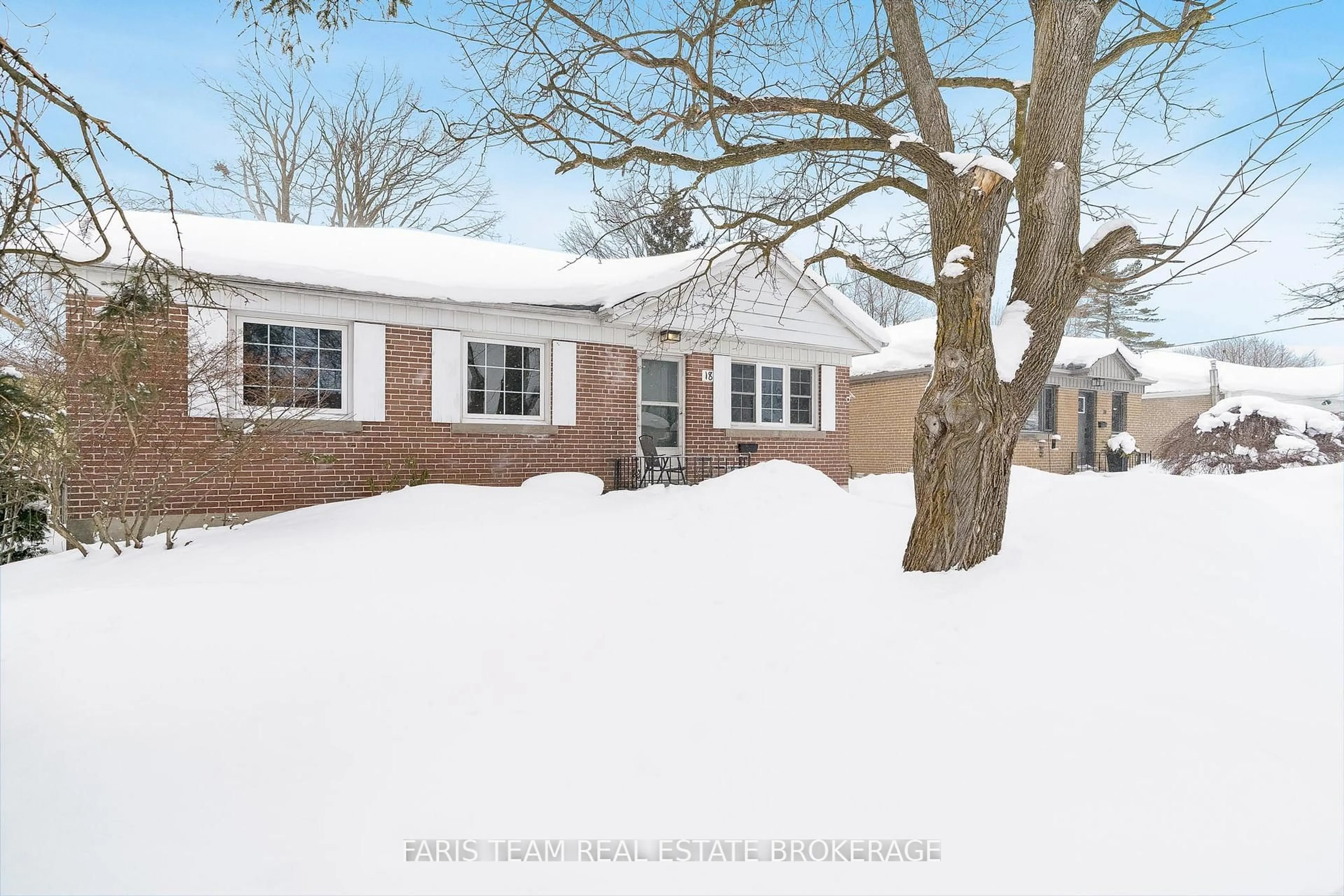 Home with brick exterior material, street for 18 Newton St, Barrie Ontario L4M 3N3