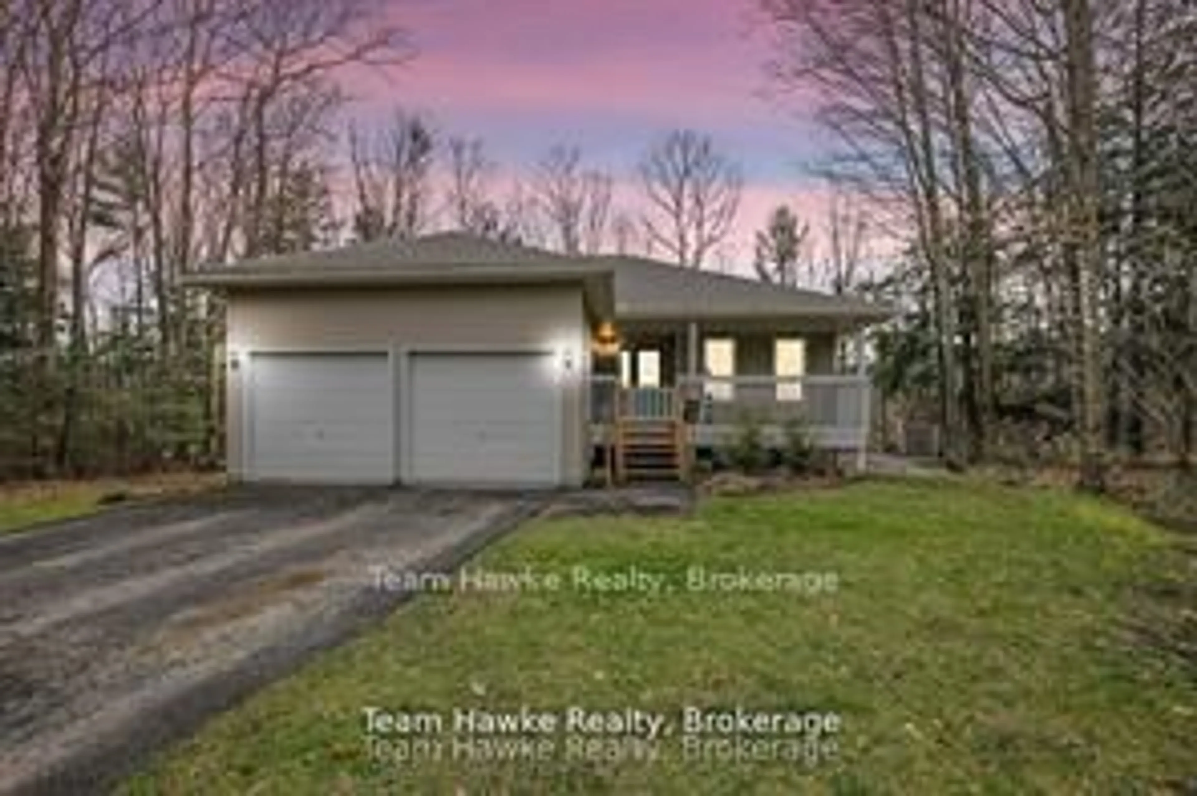 A pic from outside/outdoor area/front of a property/back of a property/a pic from drone, unknown for 22 LAURIER Blvd, Tiny Ontario L9M 0J2