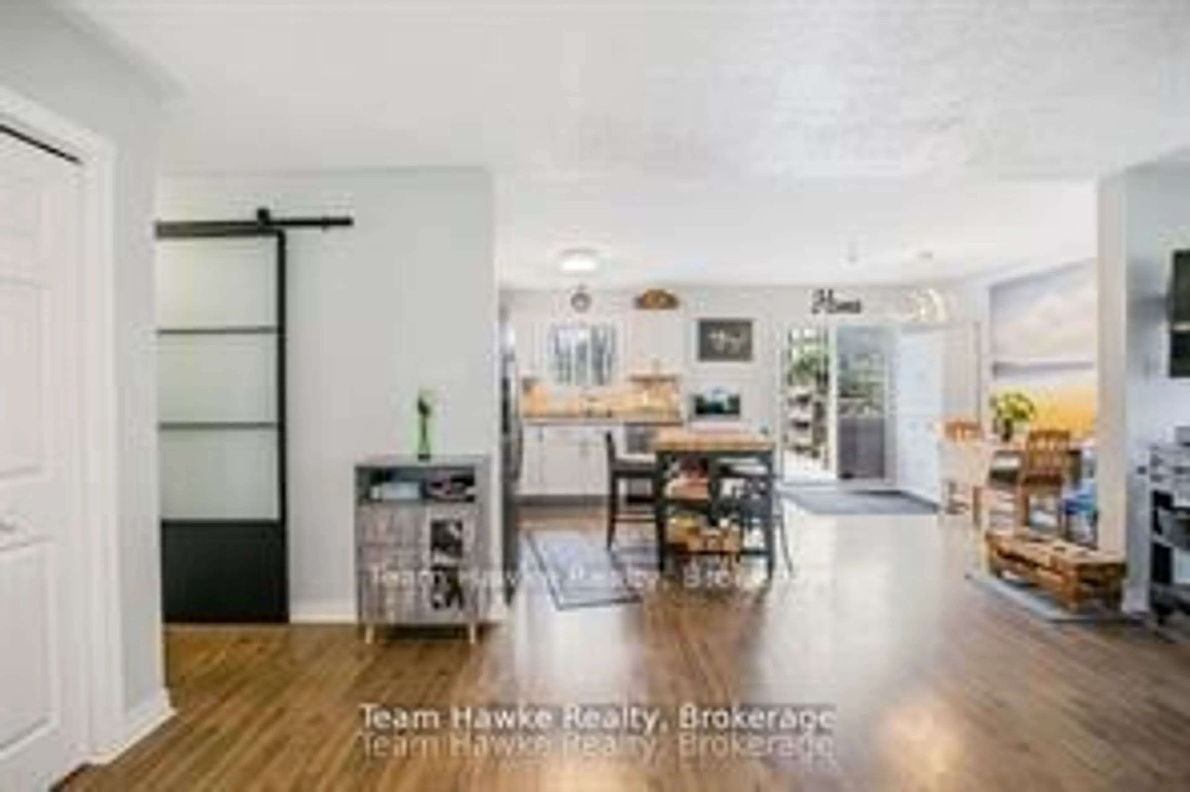 Open concept kitchen, unknown for 22 LAURIER Blvd, Tiny Ontario L9M 0J2