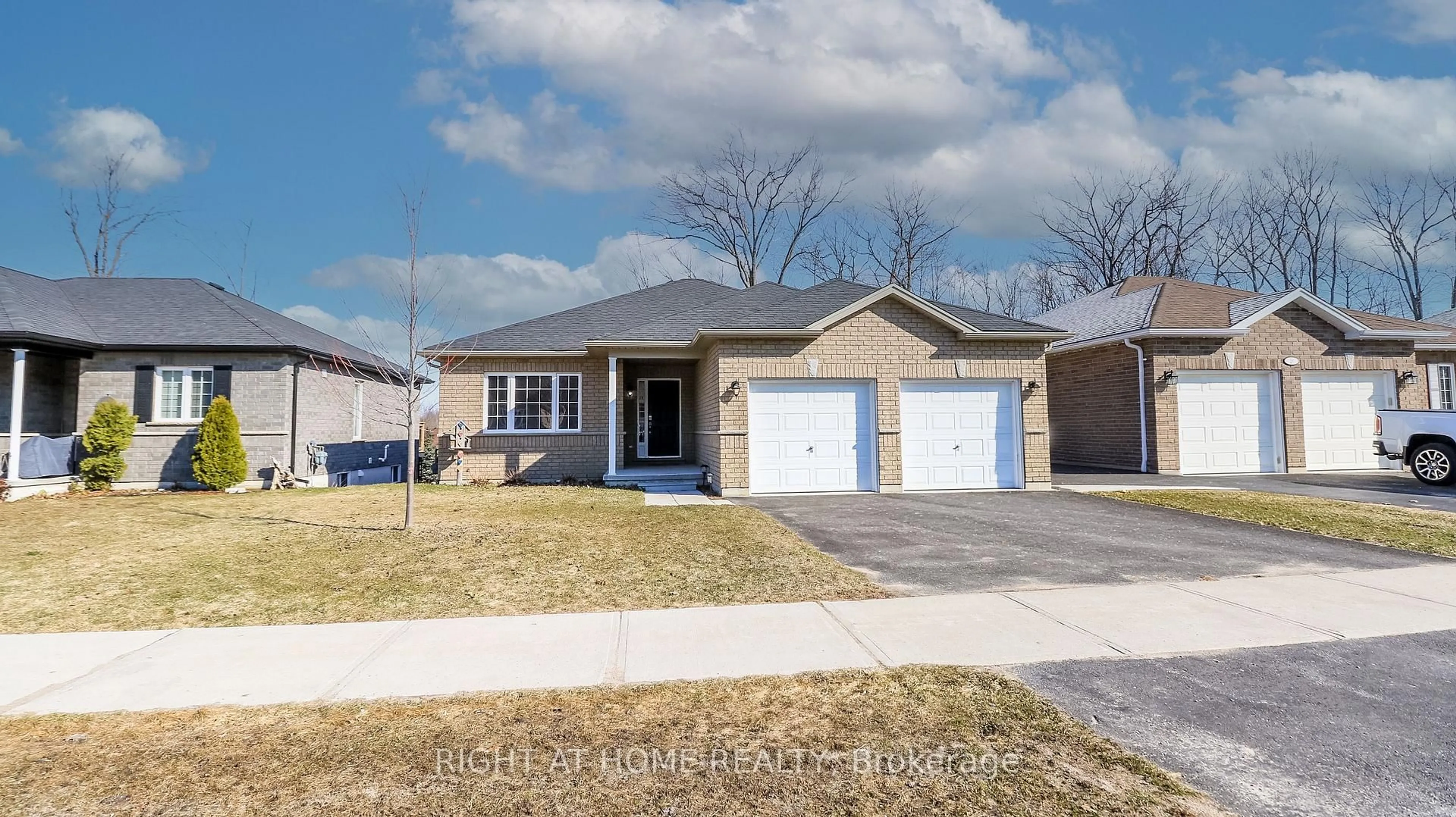 Home with brick exterior material, street for 28 Hunter Ave, Tay Ontario L0K 2A0