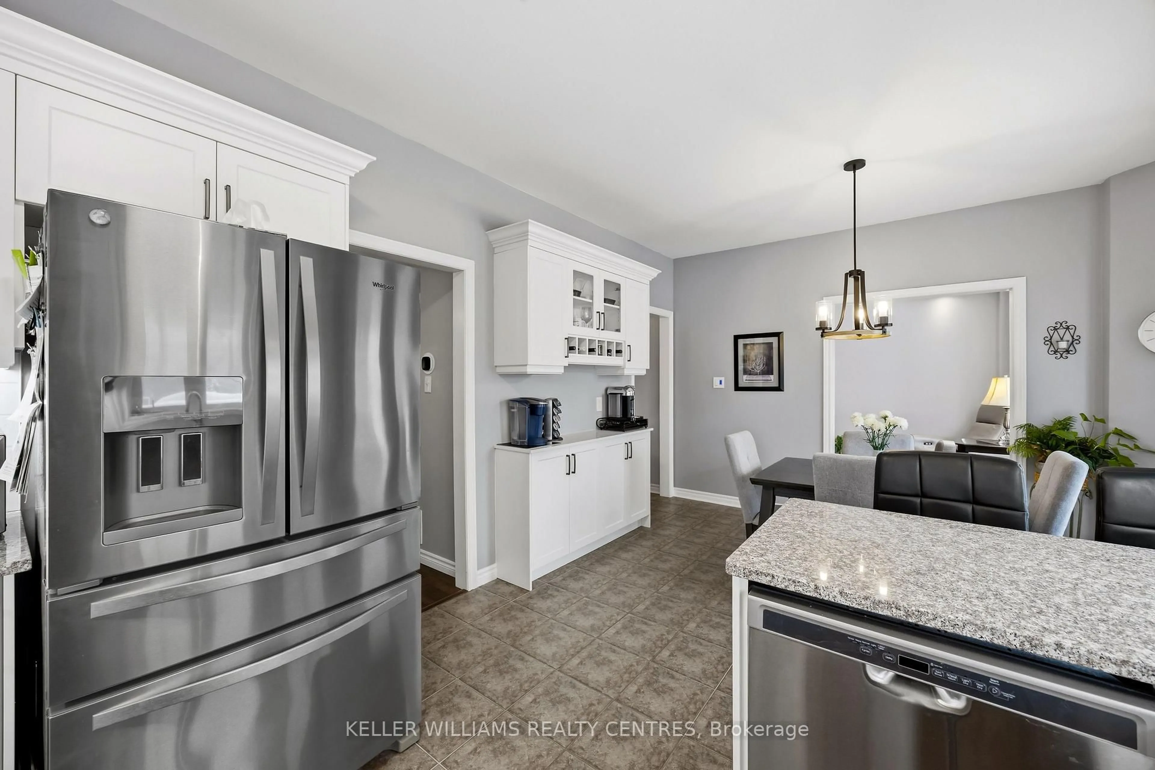 Open concept kitchen, ceramic/tile floor for 13 Surrey Dr, Barrie Ontario L4M 0C5