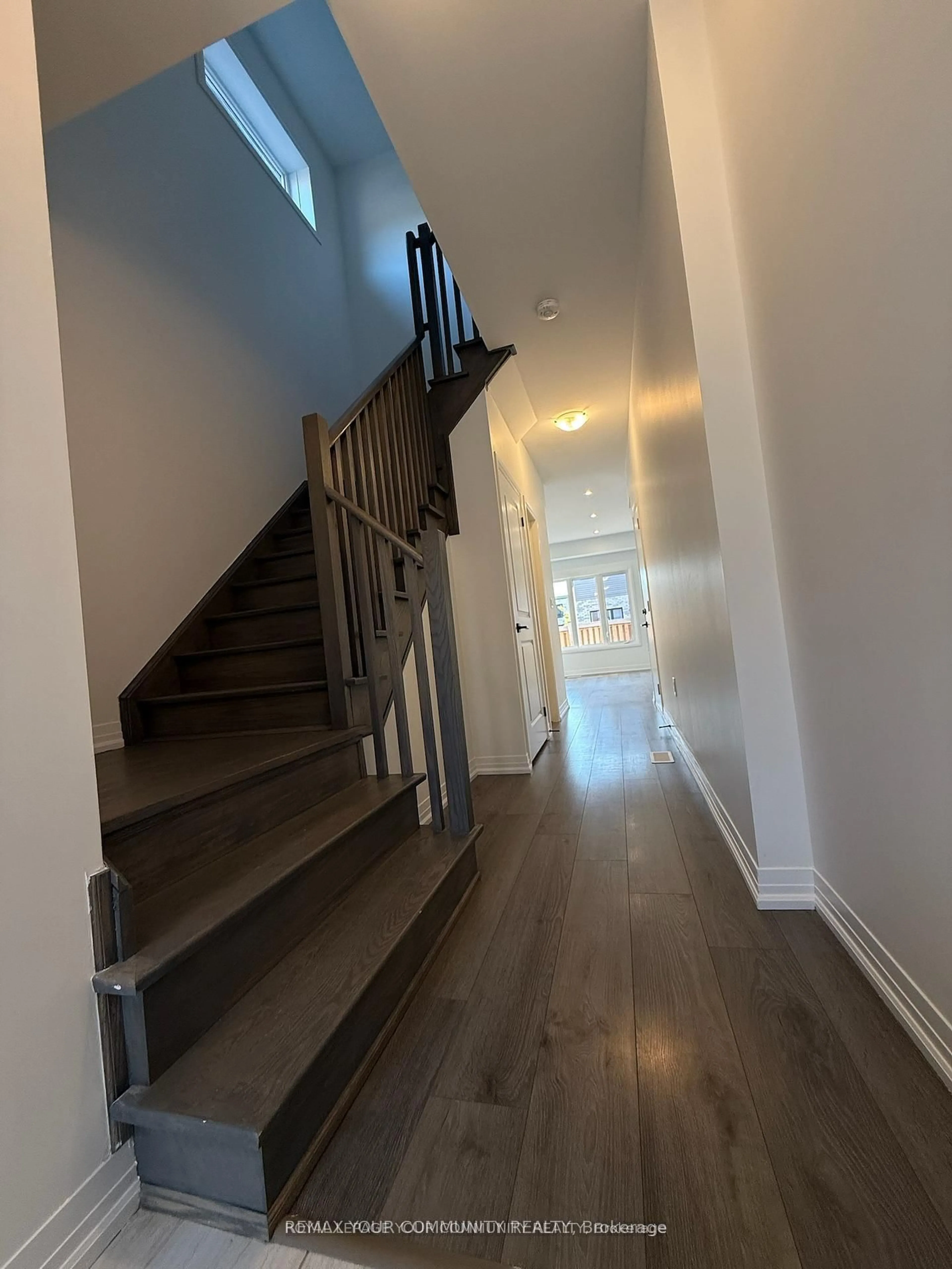 Stairs for 141 Turnberry Lane, Barrie Ontario L9J 0M4