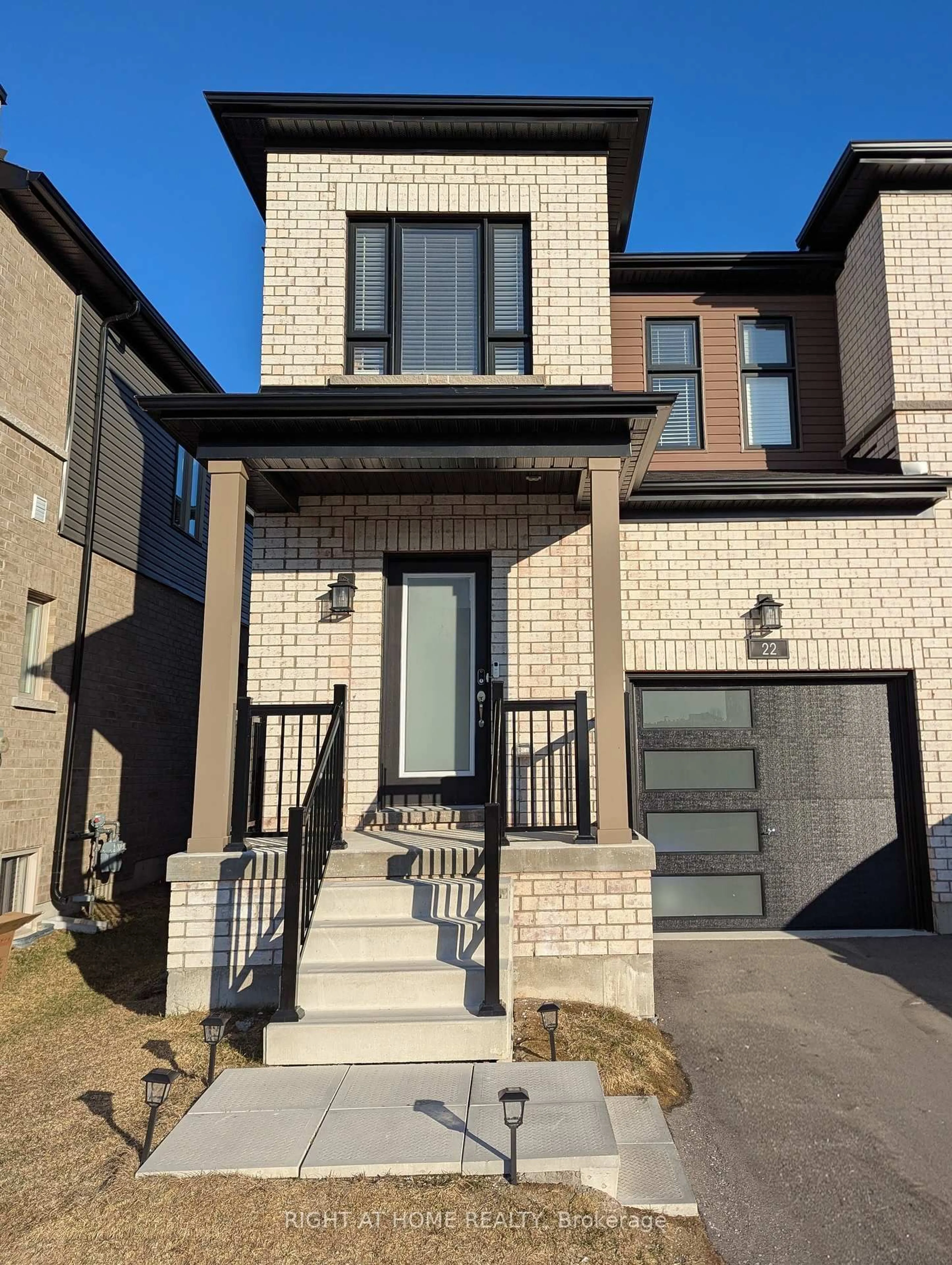 Home with brick exterior material, street for 22 Westwood Ave, Barrie Ontario L9J 0M6