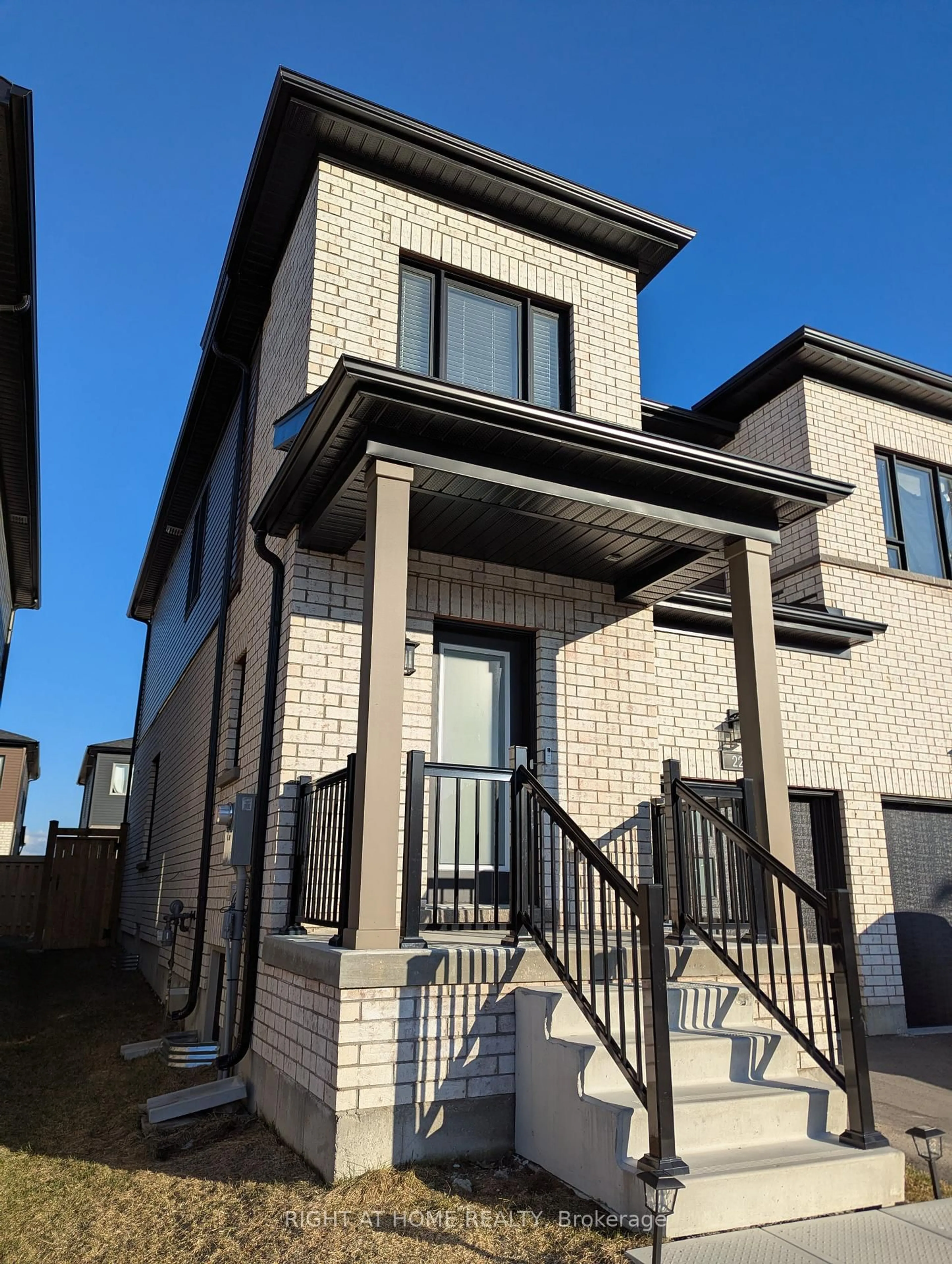 Home with brick exterior material, street for 22 Westwood Ave, Barrie Ontario L9J 0M6