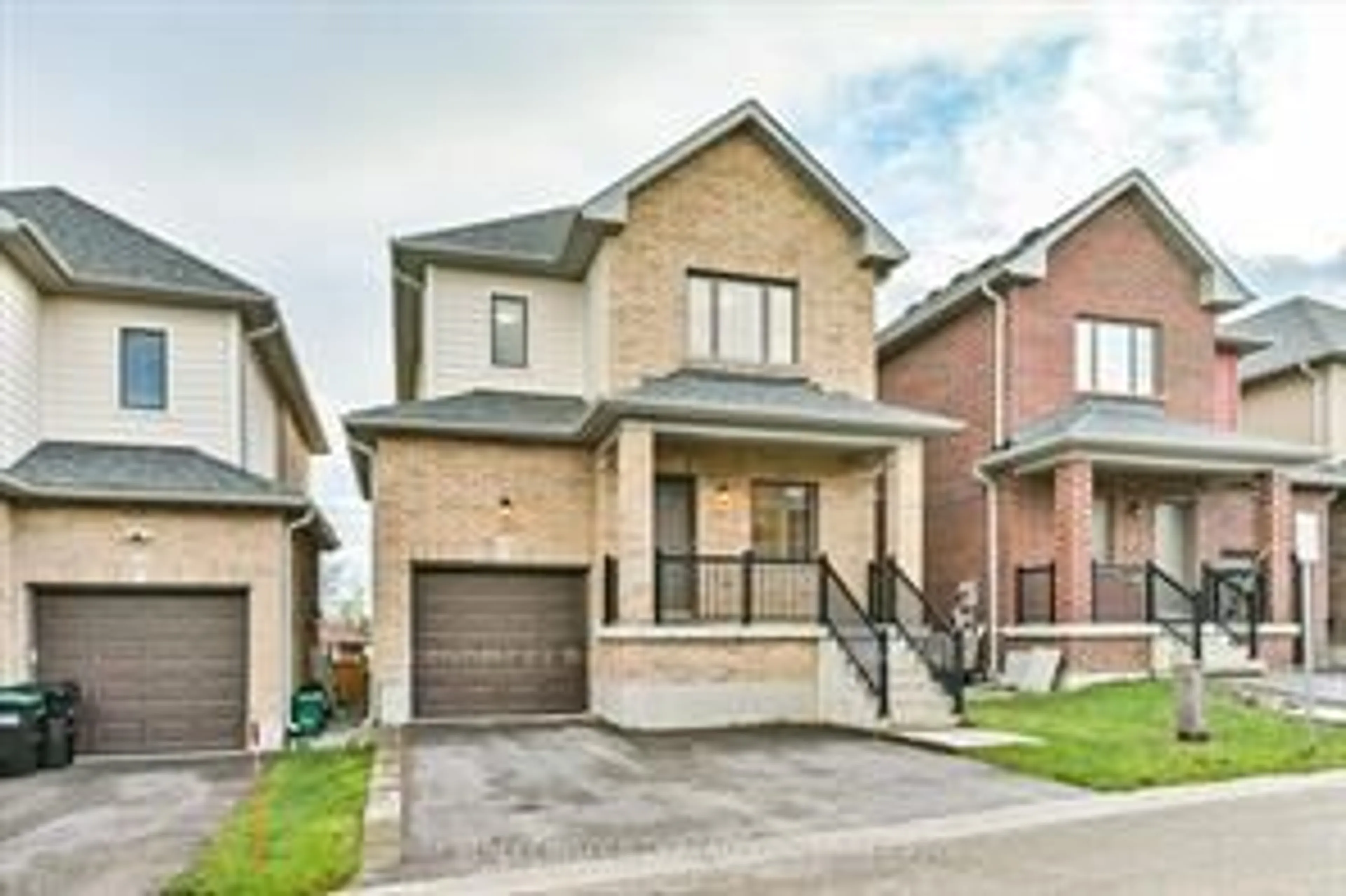 Home with brick exterior material, street for 17 BEDFORD ESTATES Cres, Barrie Ontario L4N 9K5
