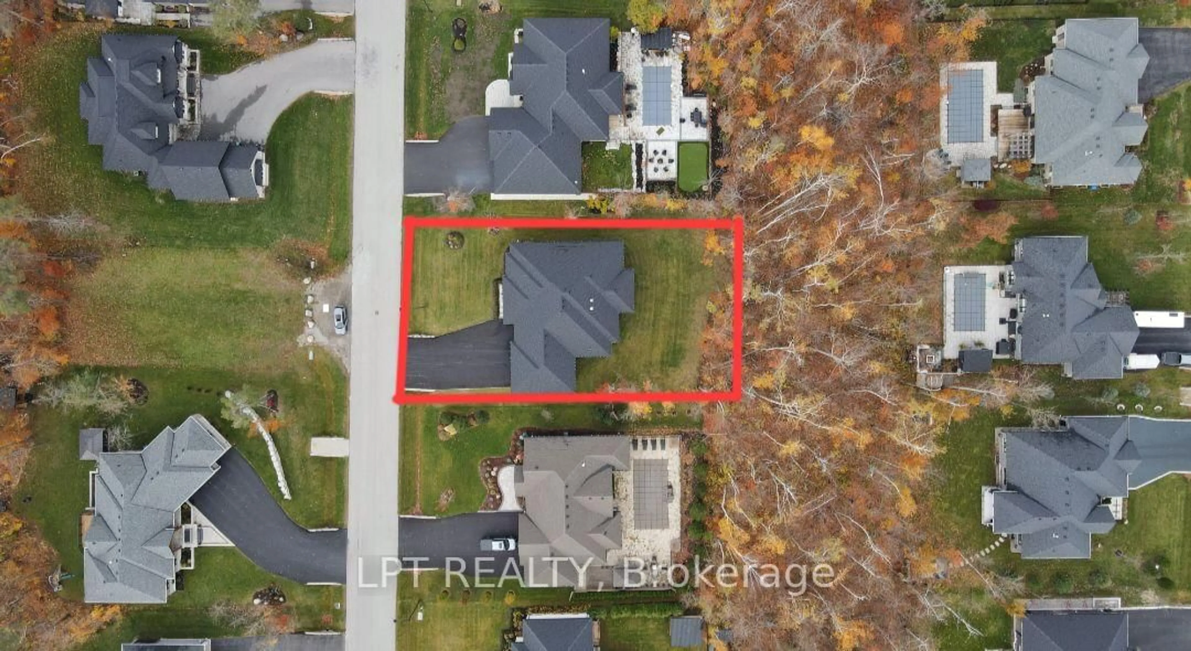 A pic from outside/outdoor area/front of a property/back of a property/a pic from drone, street for 15 Byers St, Springwater Ontario L9X 2A3