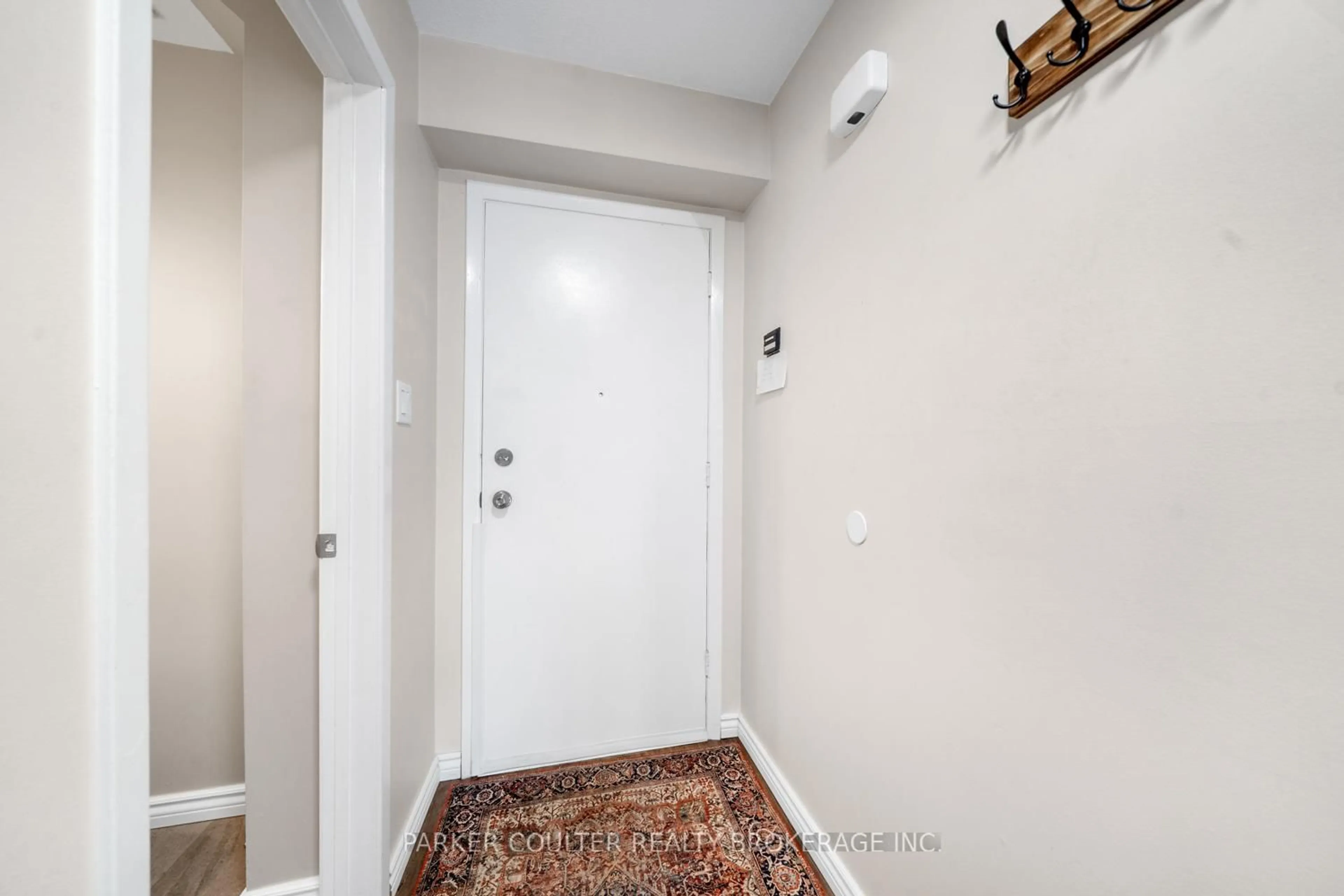 Indoor entryway for 441 Barrie Rd #62, Orillia Ontario L3V 6T9