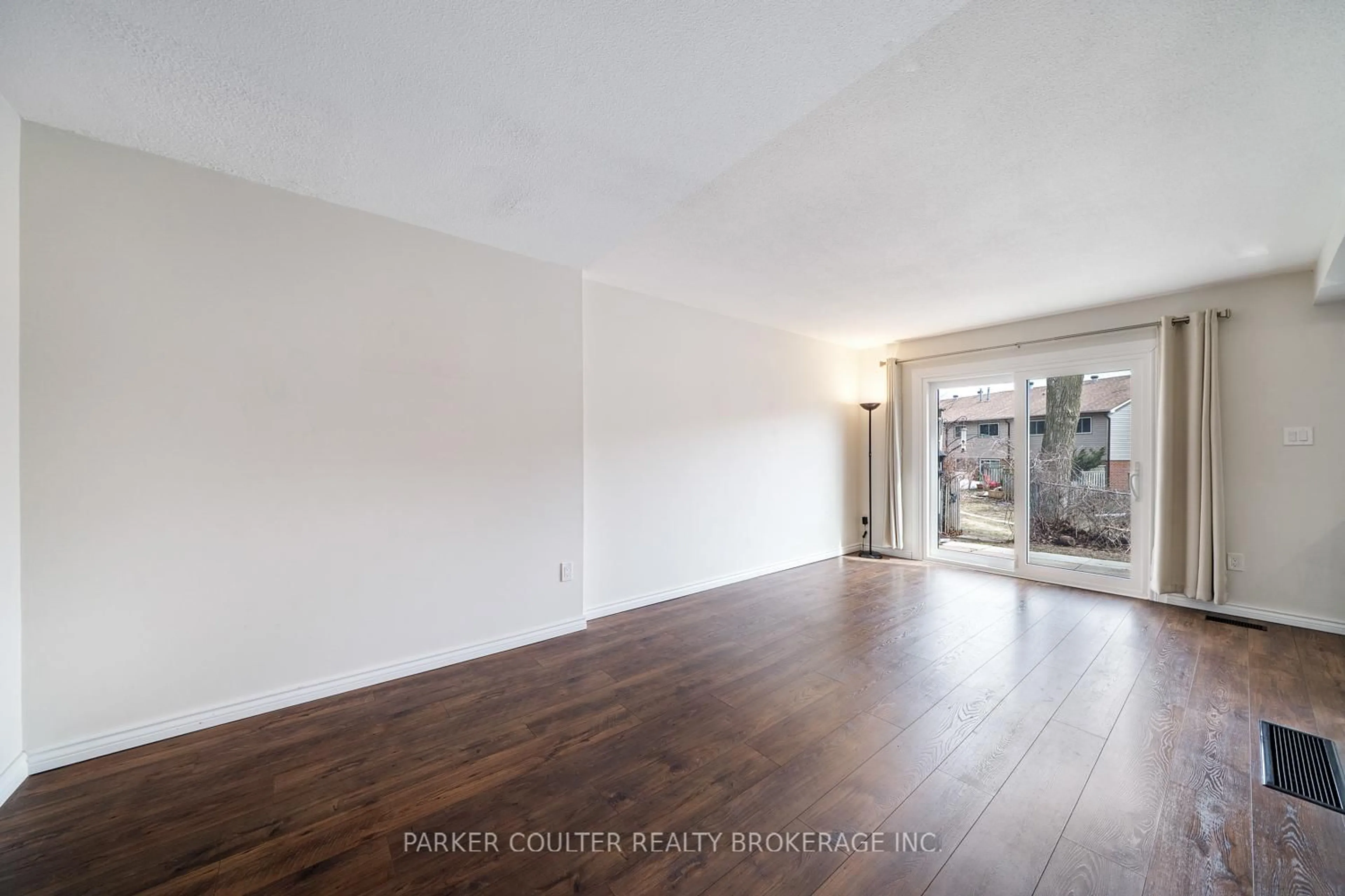 A pic of a room for 441 Barrie Rd #62, Orillia Ontario L3V 6T9