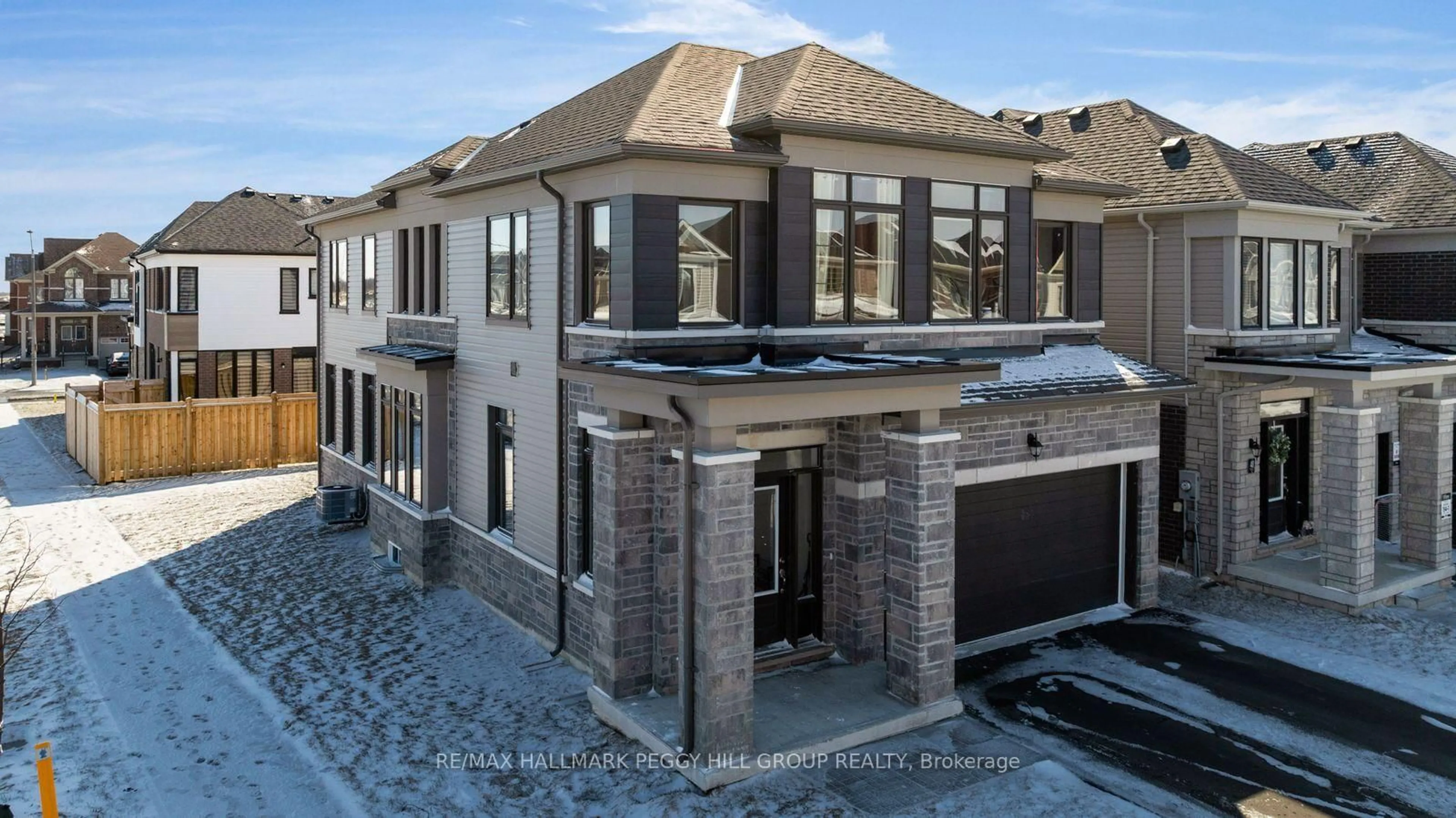 Home with brick exterior material, street for 52 Durham Ave, Barrie Ontario L9J 0W7