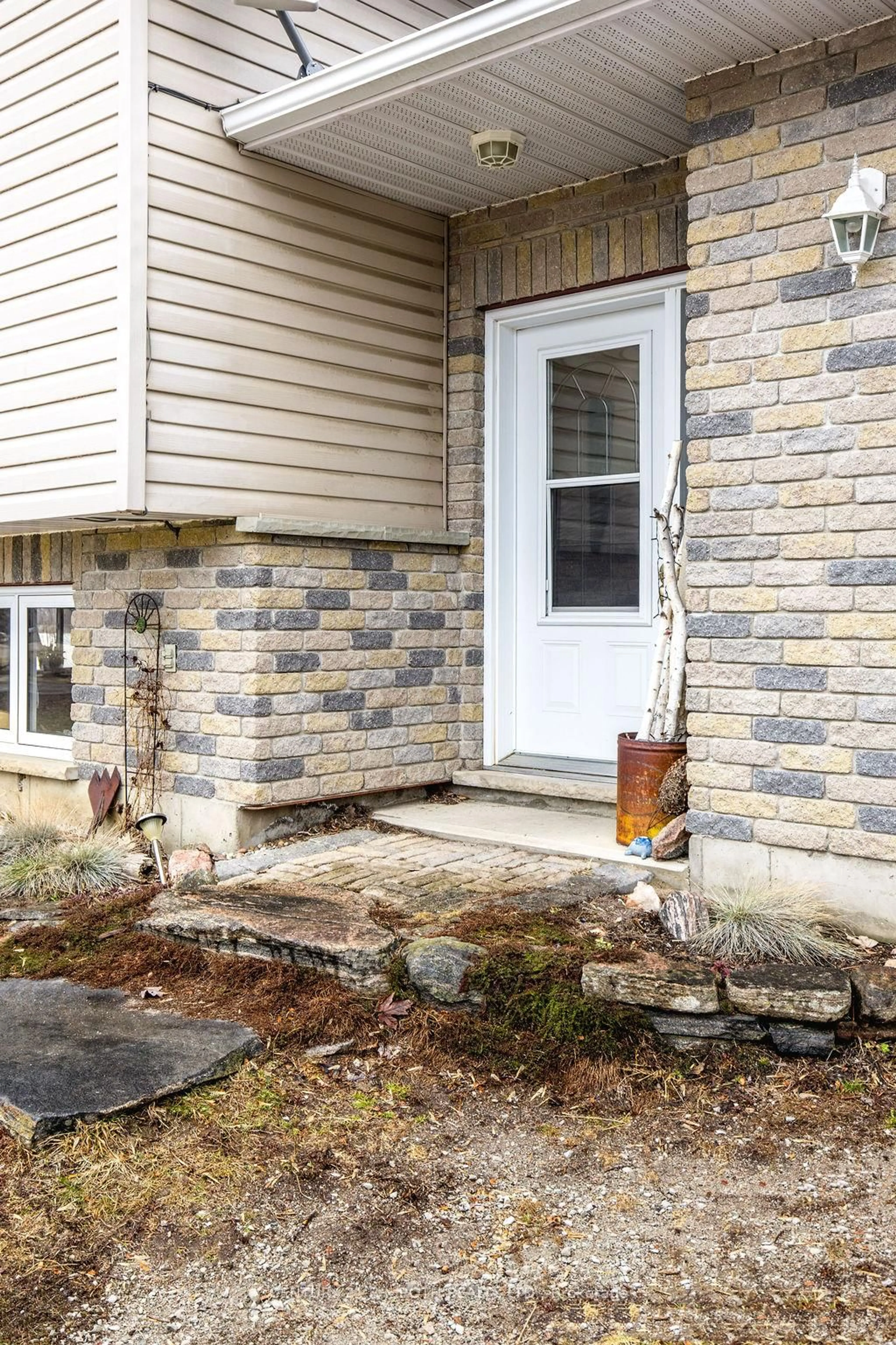 Home with brick exterior material, street for 3400 Reservoir Rd, Severn Ontario L0K 1E0