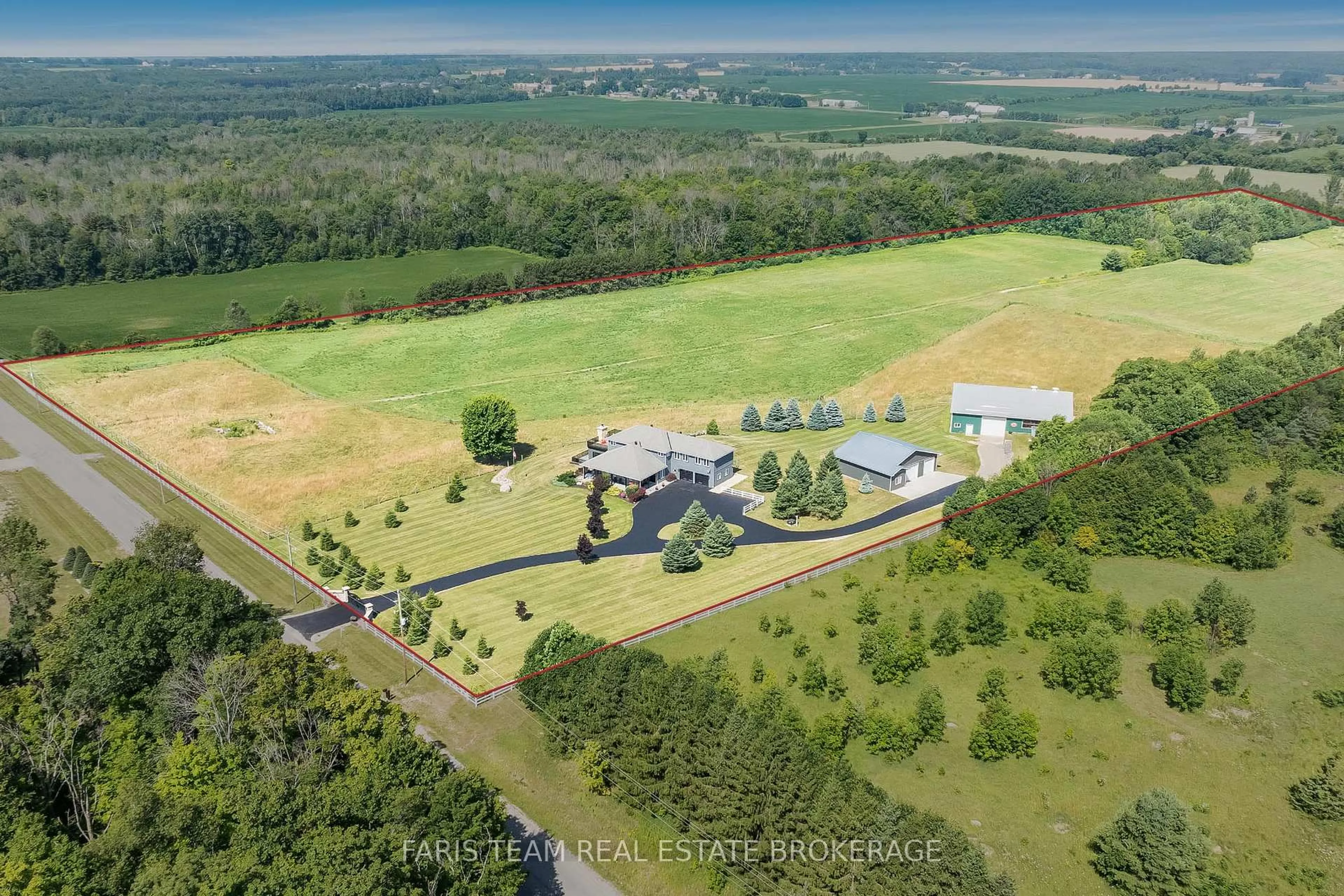 A pic from outside/outdoor area/front of a property/back of a property/a pic from drone, unknown for 130 Concession 15, Tiny Ontario L9M 0N8