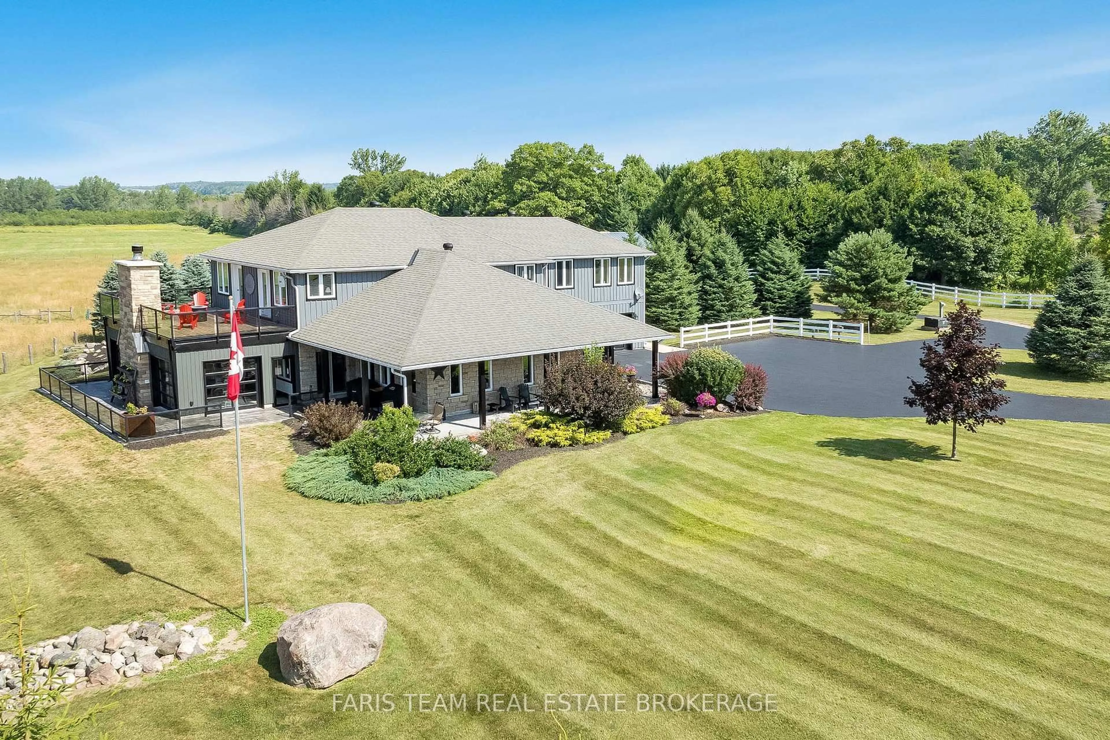 A pic from outside/outdoor area/front of a property/back of a property/a pic from drone, unknown for 130 Concession 15, Tiny Ontario L9M 0N8