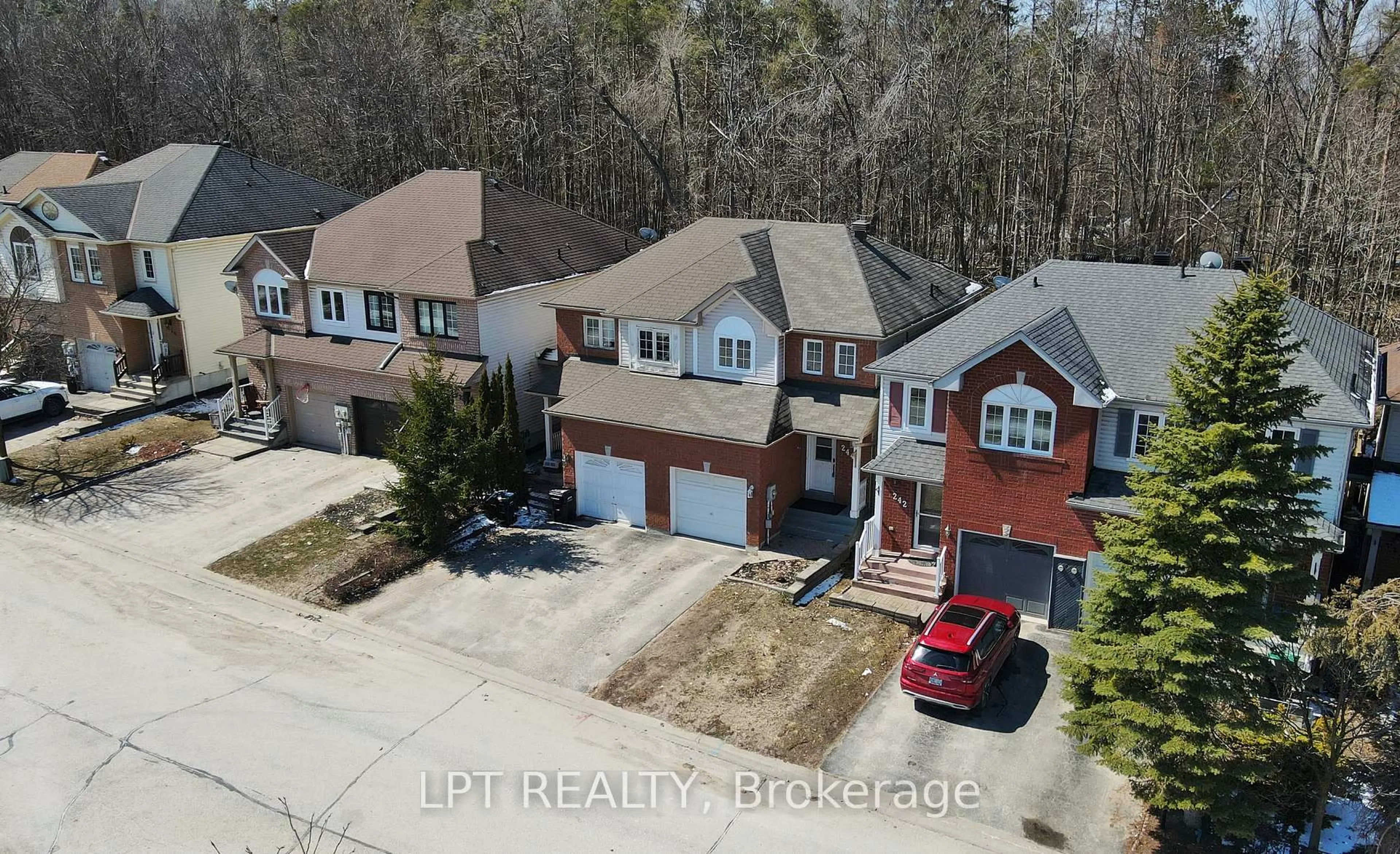 A pic from outside/outdoor area/front of a property/back of a property/a pic from drone, street for 244 Ferndale Dr, Barrie Ontario L4N 8J9