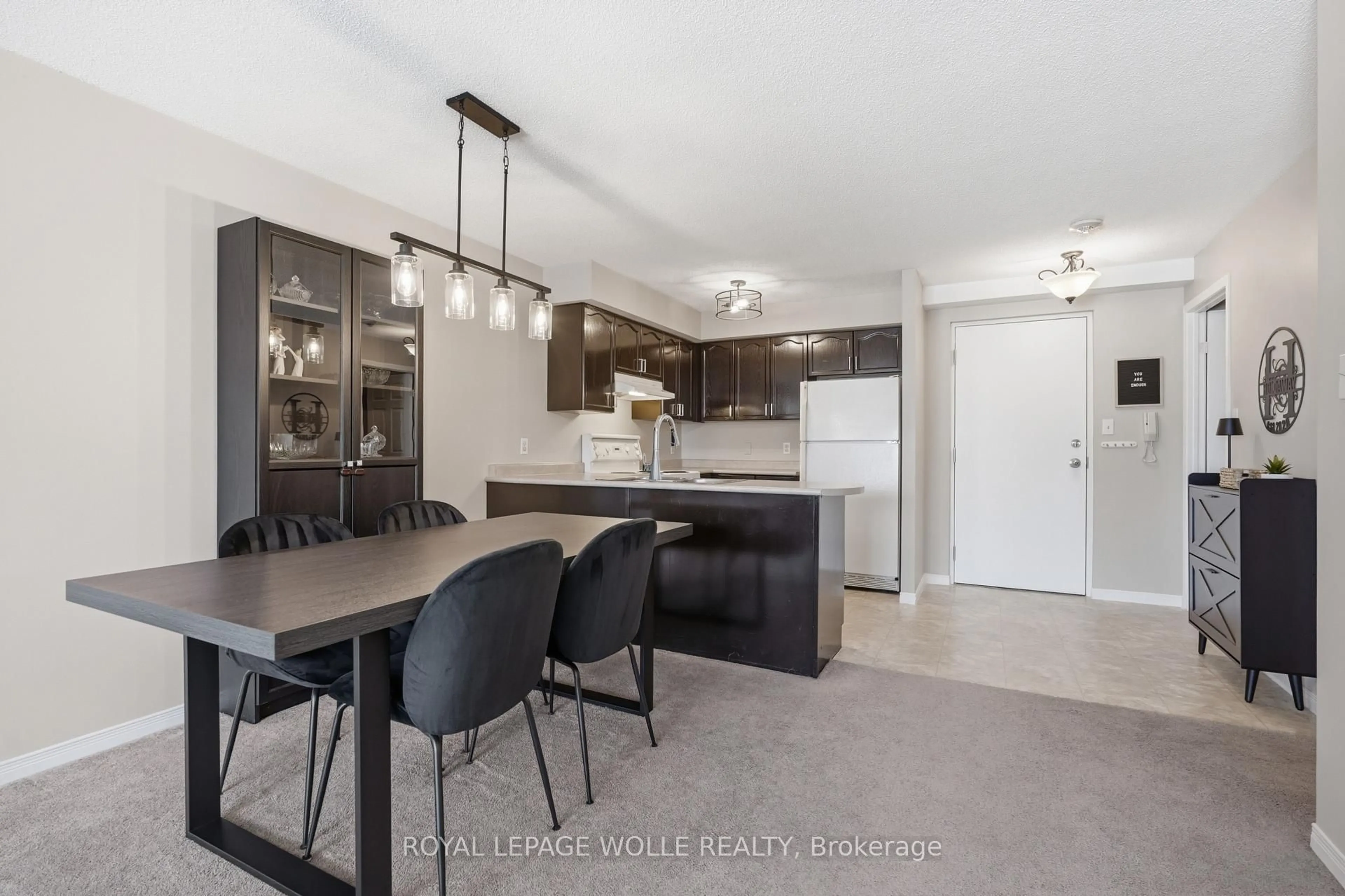Open concept kitchen, unknown for 107 Bond St #304, Orillia Ontario L3V 1J7