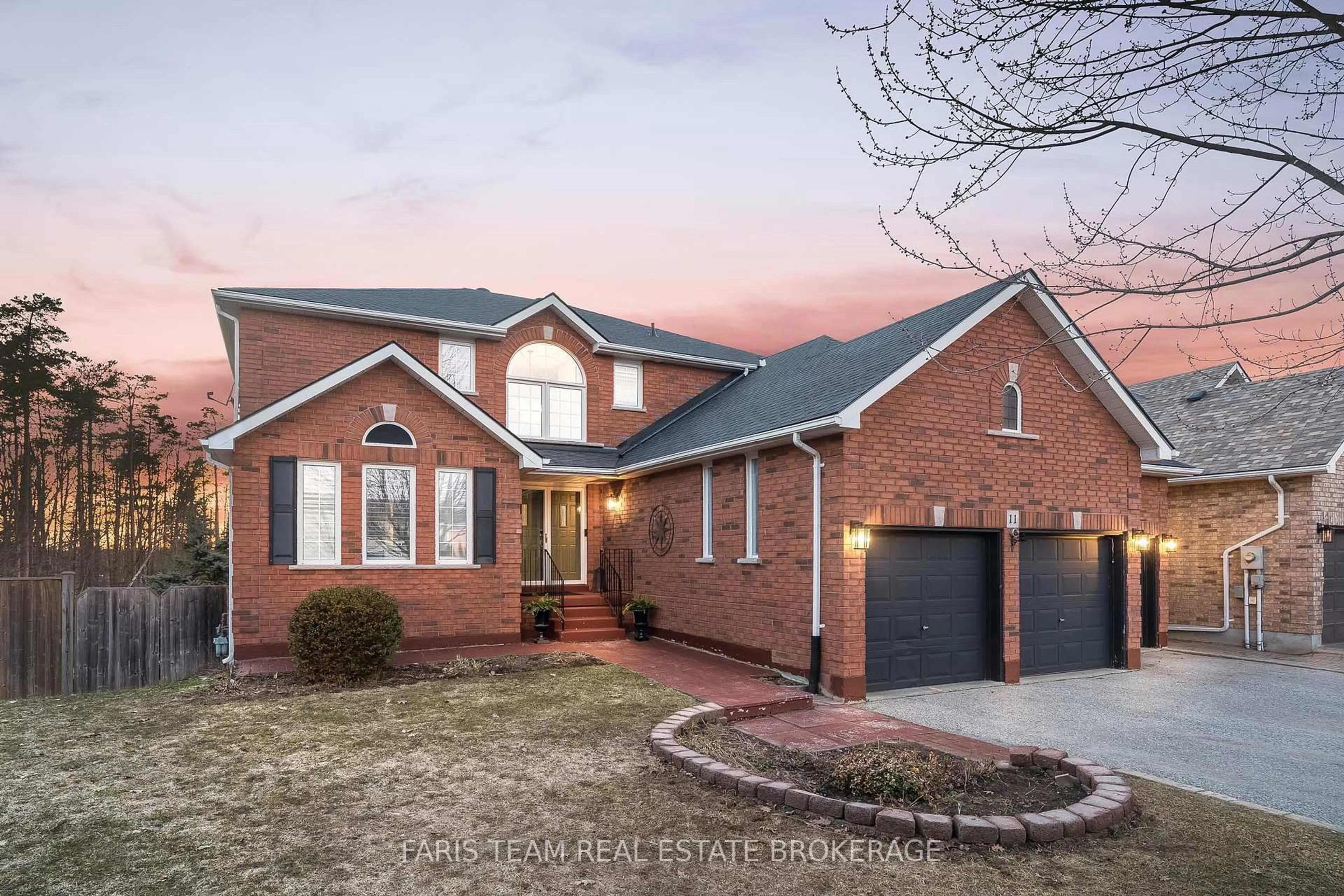 Home with brick exterior material, street for 11 Berry Crt, Barrie Ontario L4N 0J6