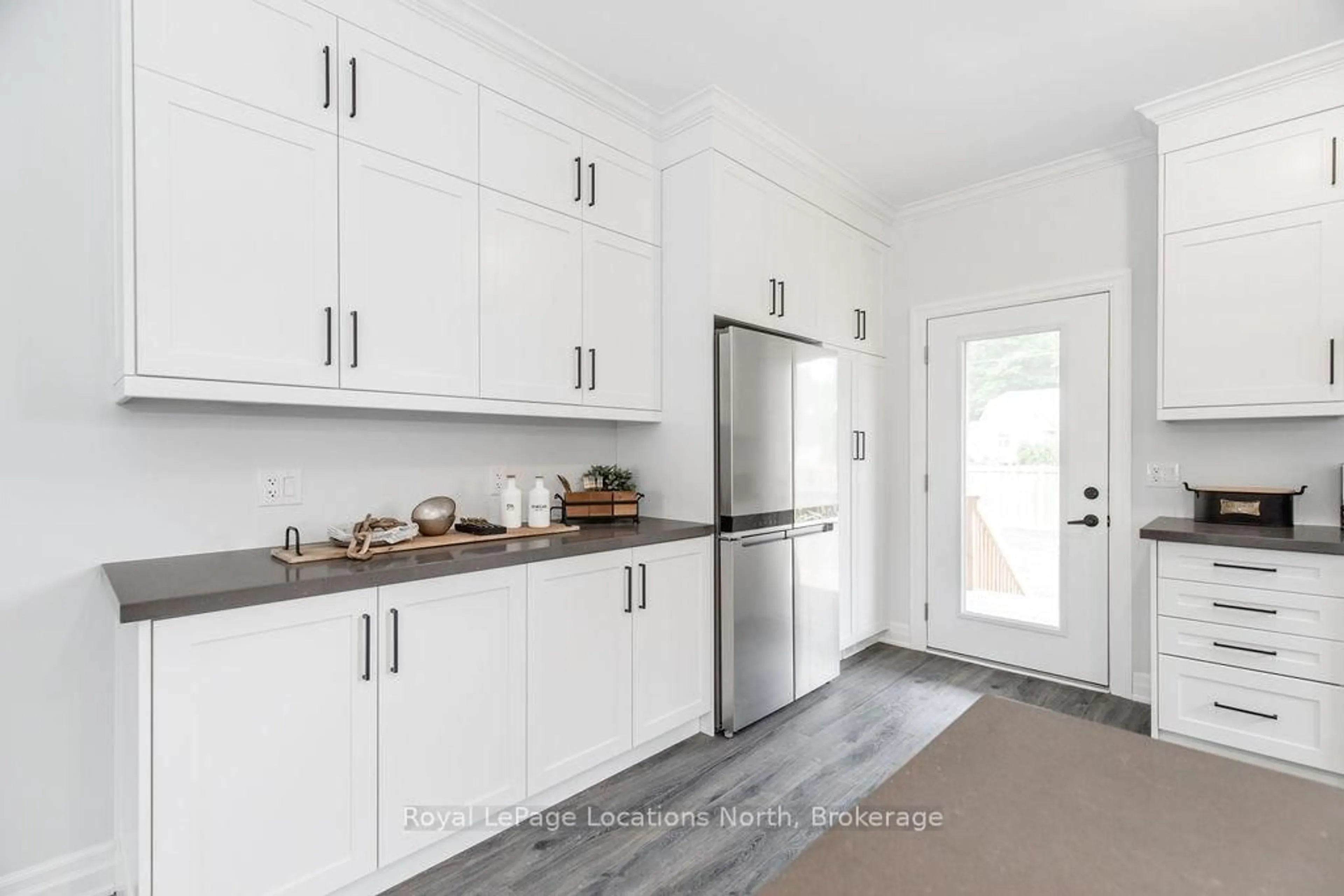 Open concept kitchen, ceramic/tile floor for 12 NATURES Tr, Wasaga Beach Ontario L9Z 0H4