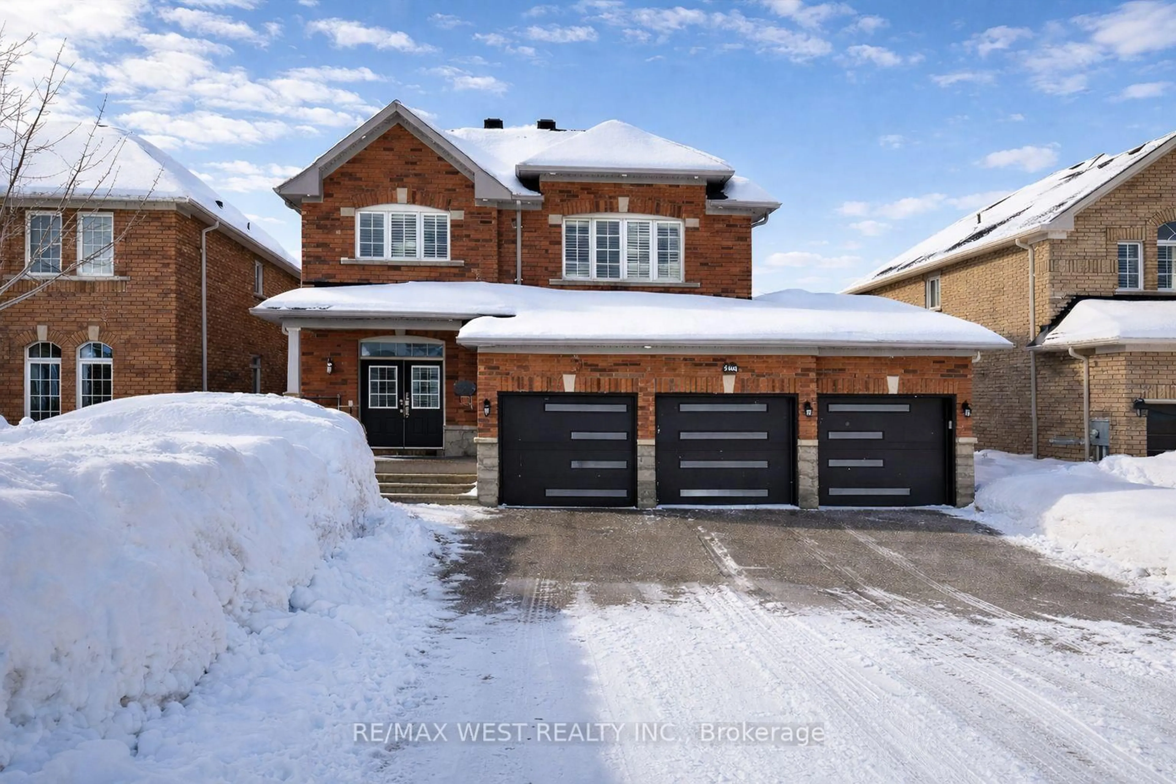 Home with brick exterior material, street for 146 Sandringham Dr, Barrie Ontario L4M 0C9