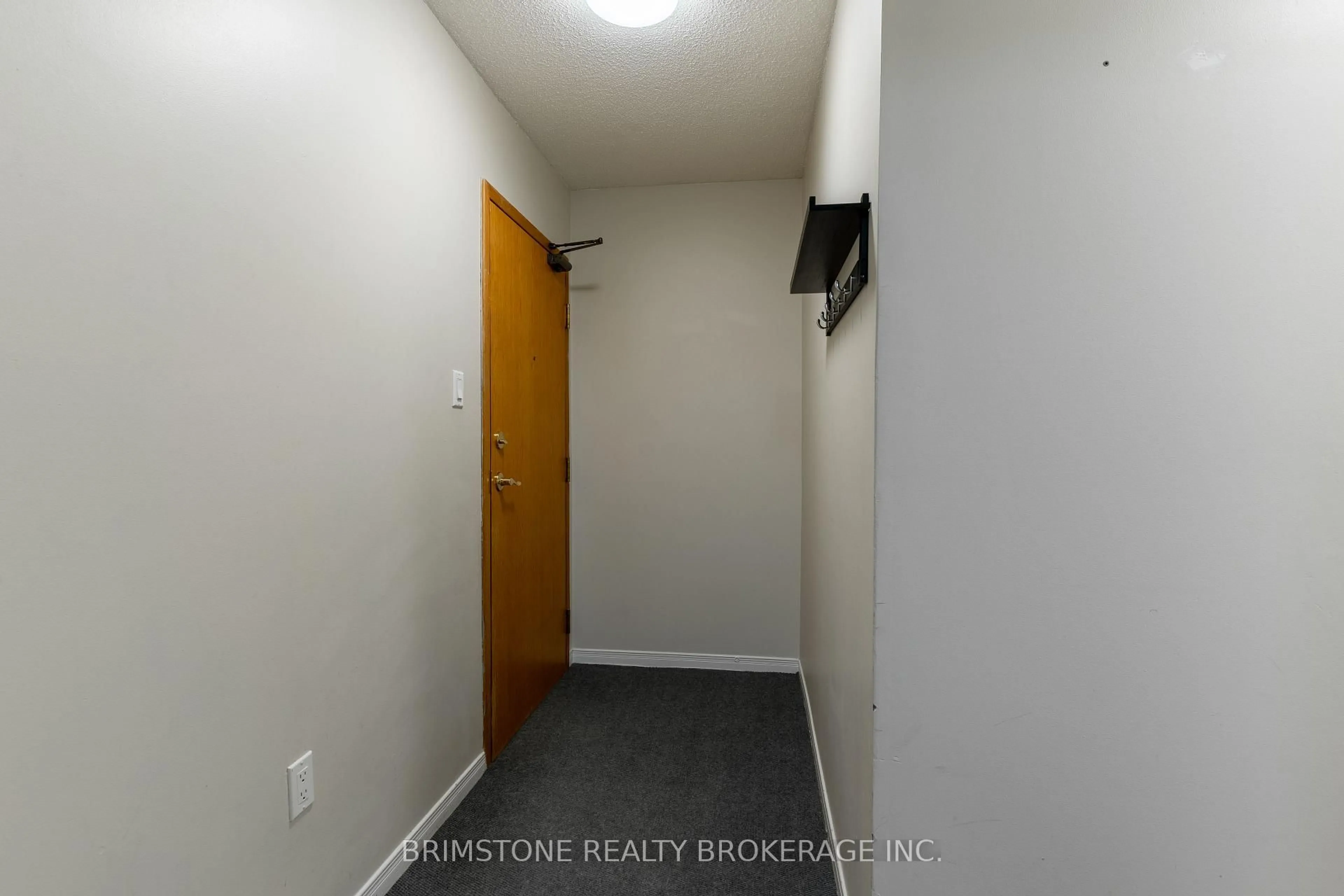 A pic of a room for 1 Quail Cres #312, Barrie Ontario L4N 6W9