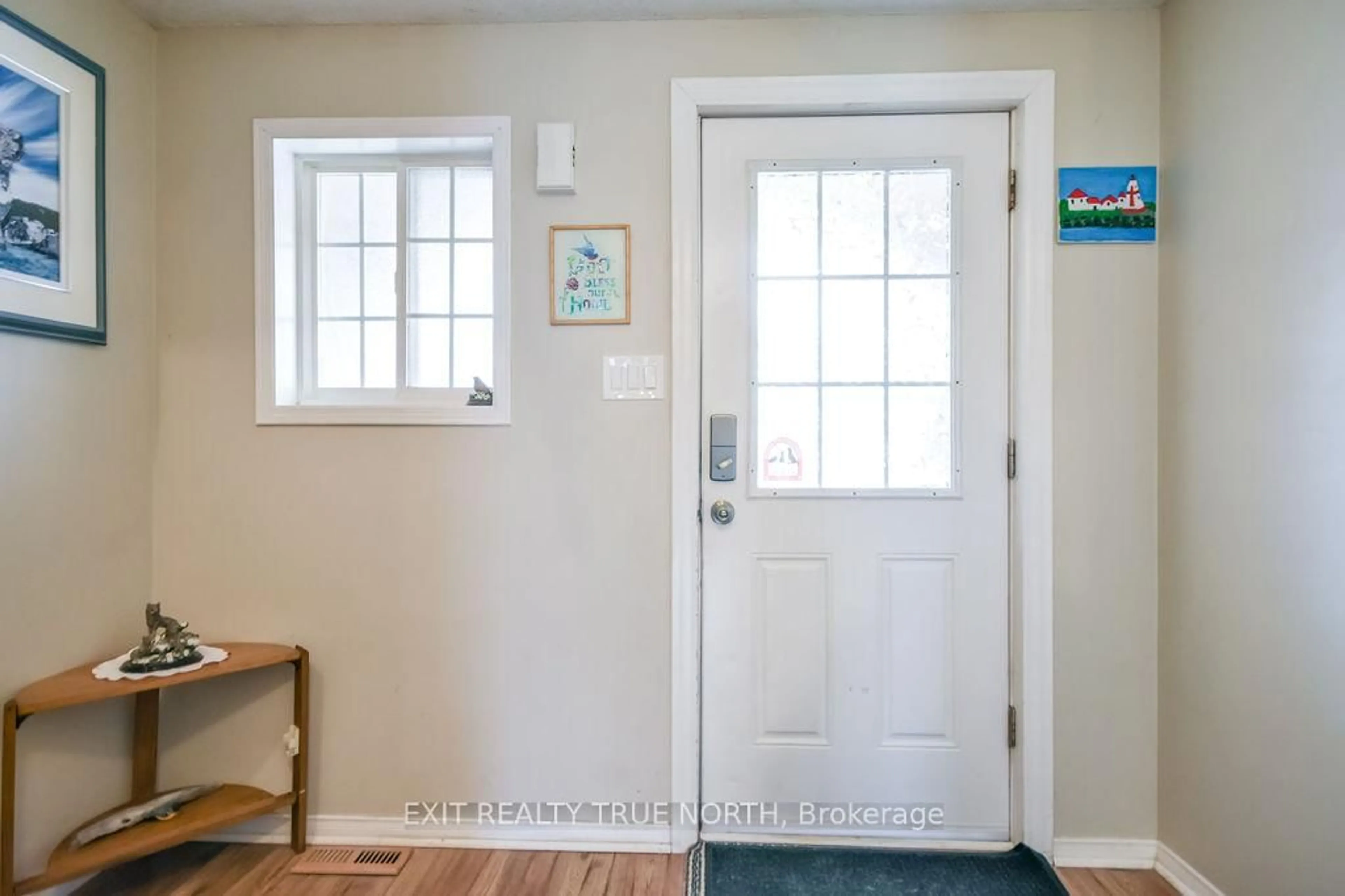 Indoor entryway for 357 Dunsmore Lane, Barrie Ontario L4M 7B1