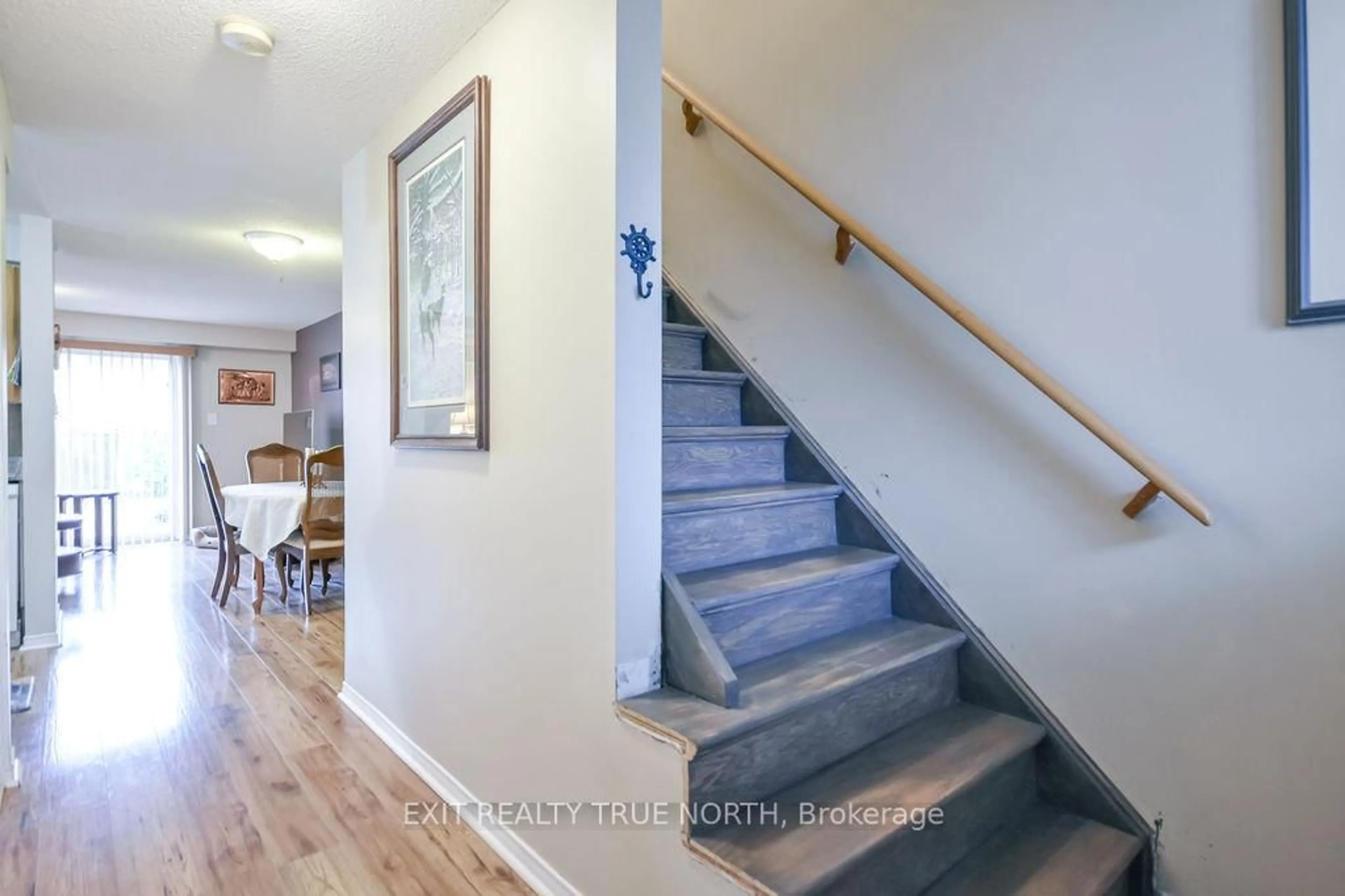 Stairs for 357 Dunsmore Lane, Barrie Ontario L4M 7B1