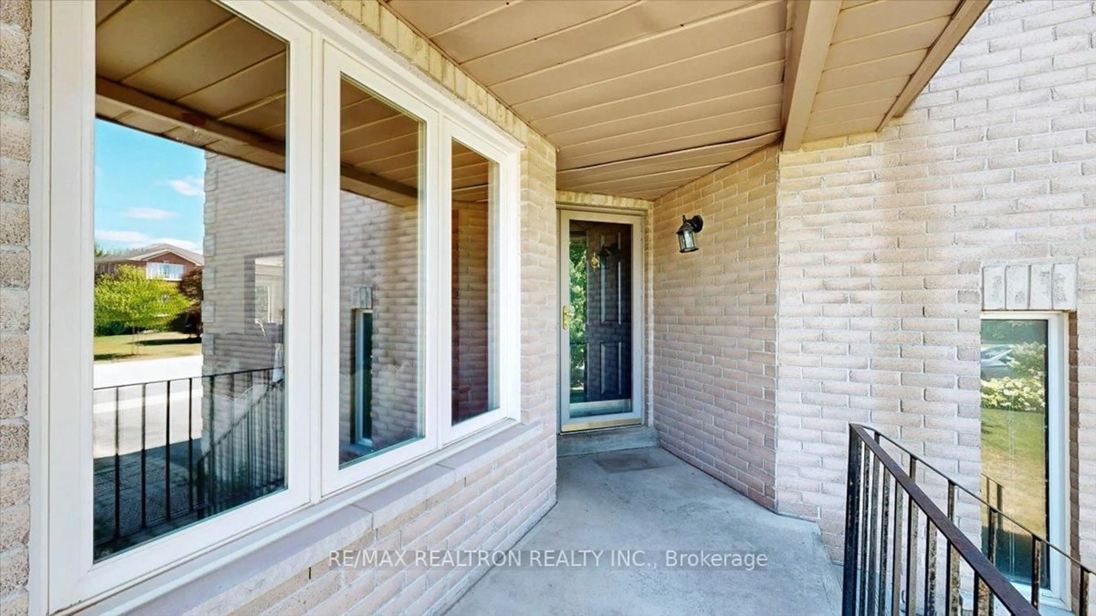 Unknown for 19 Tamarack Tr, Barrie Ontario L4N 9S1