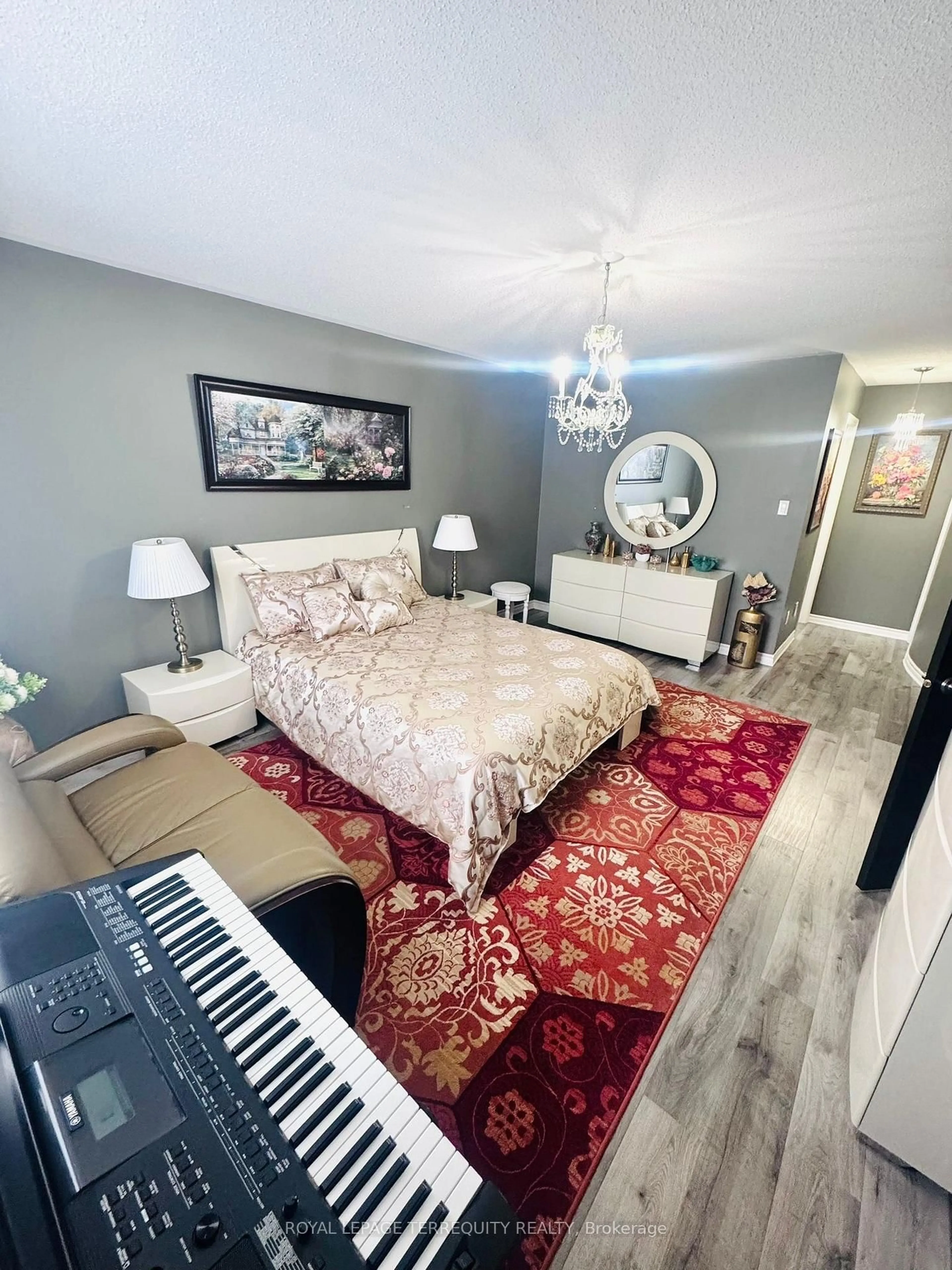 A pic of a room for 25 Jagges Dr, Barrie Ontario L4N 0W9