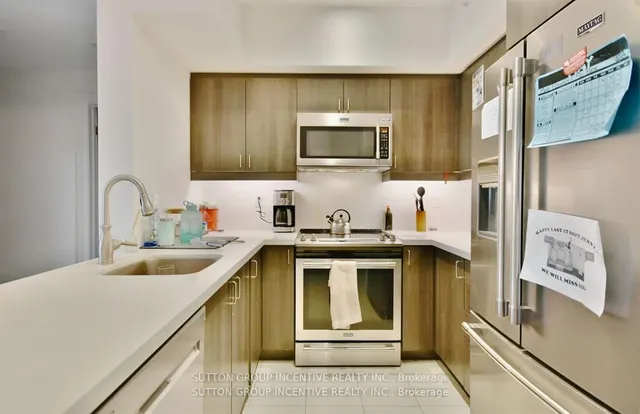 299 Cundles Rd #608, Barrie 5
