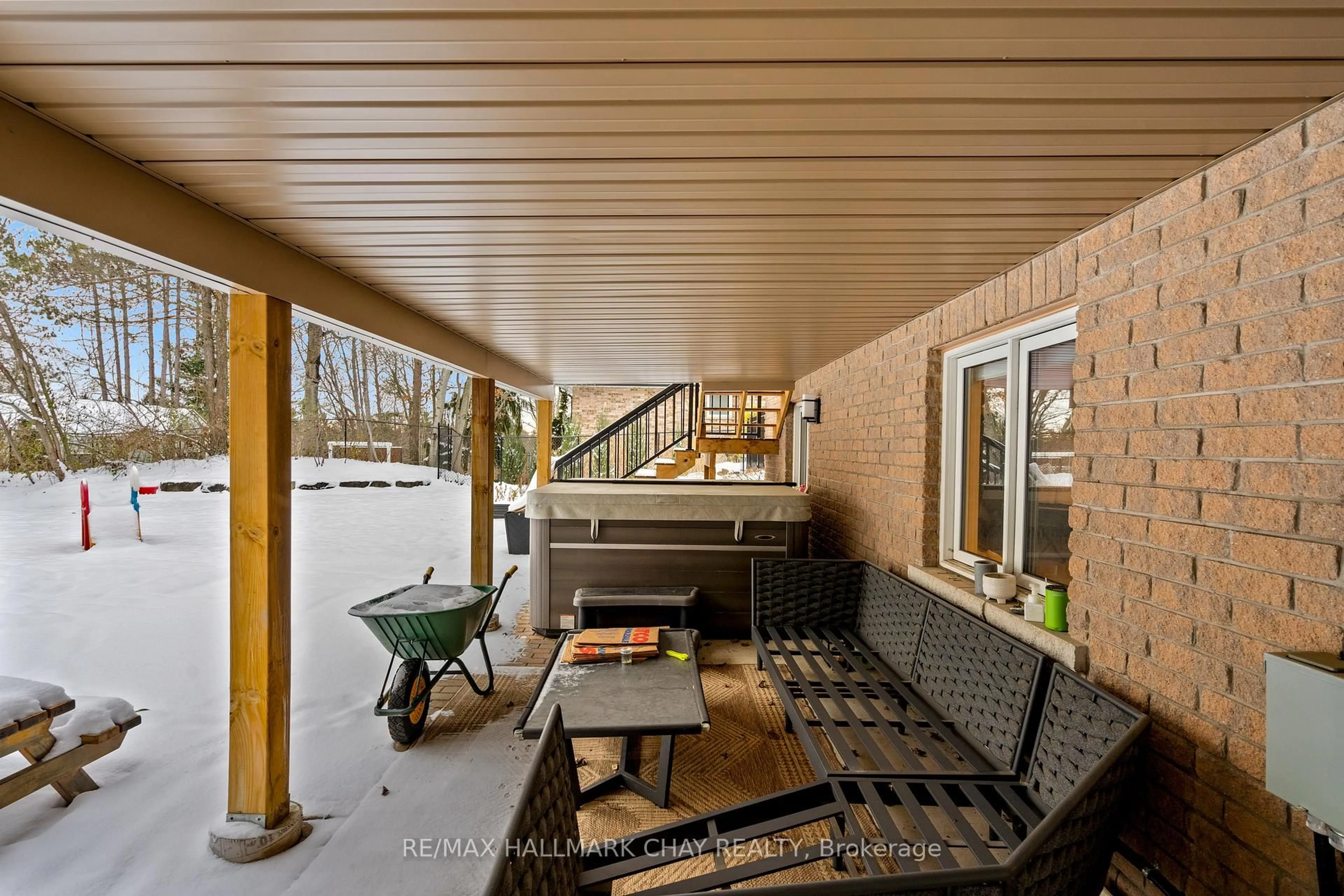 Patio, street for 3 Forest Hill Dr, Springwater Ontario L9X 0J4