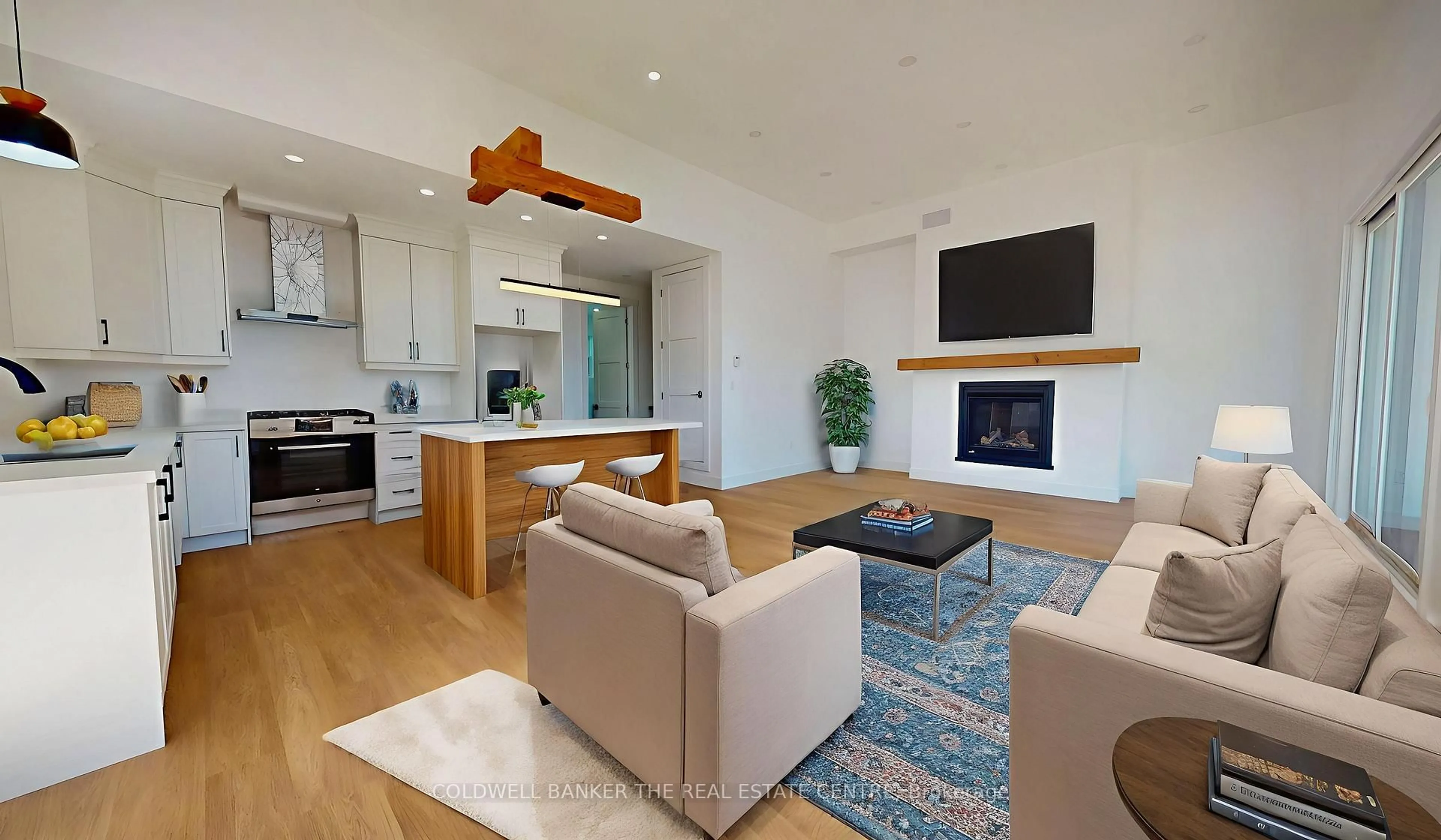 Living room with furniture, wood/laminate floor for 60 Gray St, Severn Ontario L0K 1E0