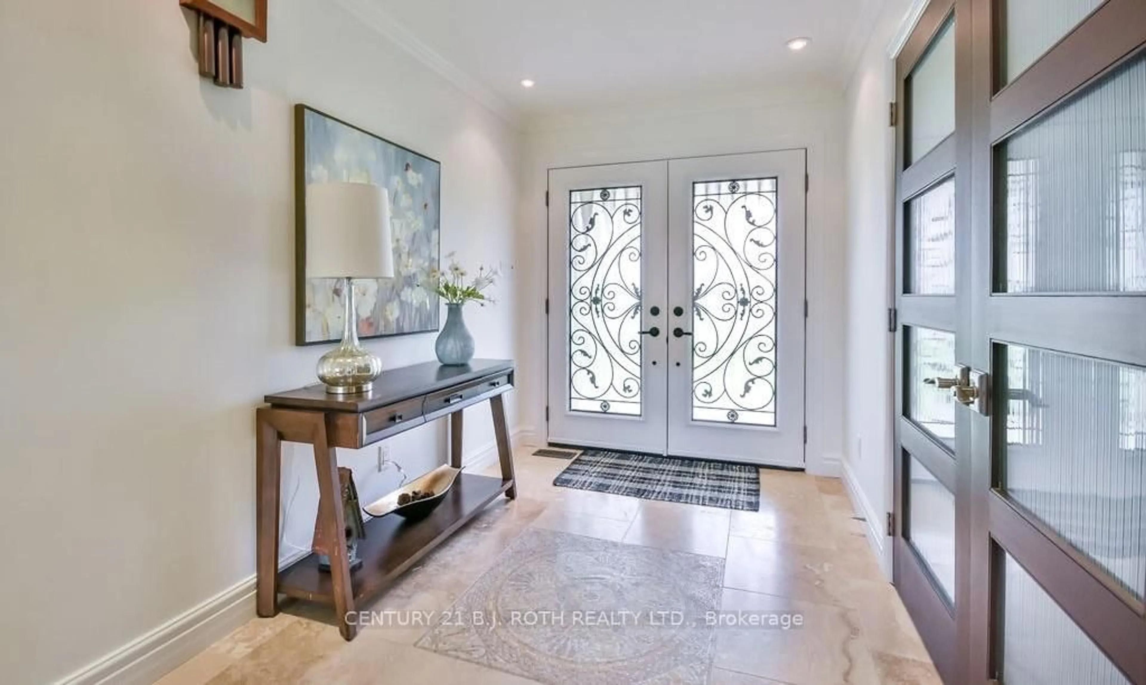 Indoor entryway for 12 Noraline Ave, Springwater Ontario L0L 1X1