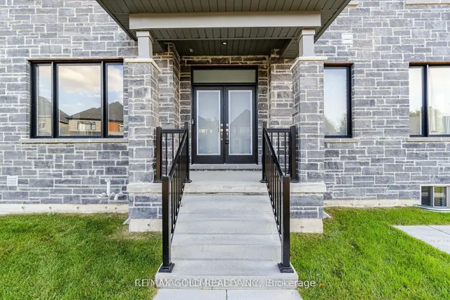 36 Paddington Grve, Barrie 4