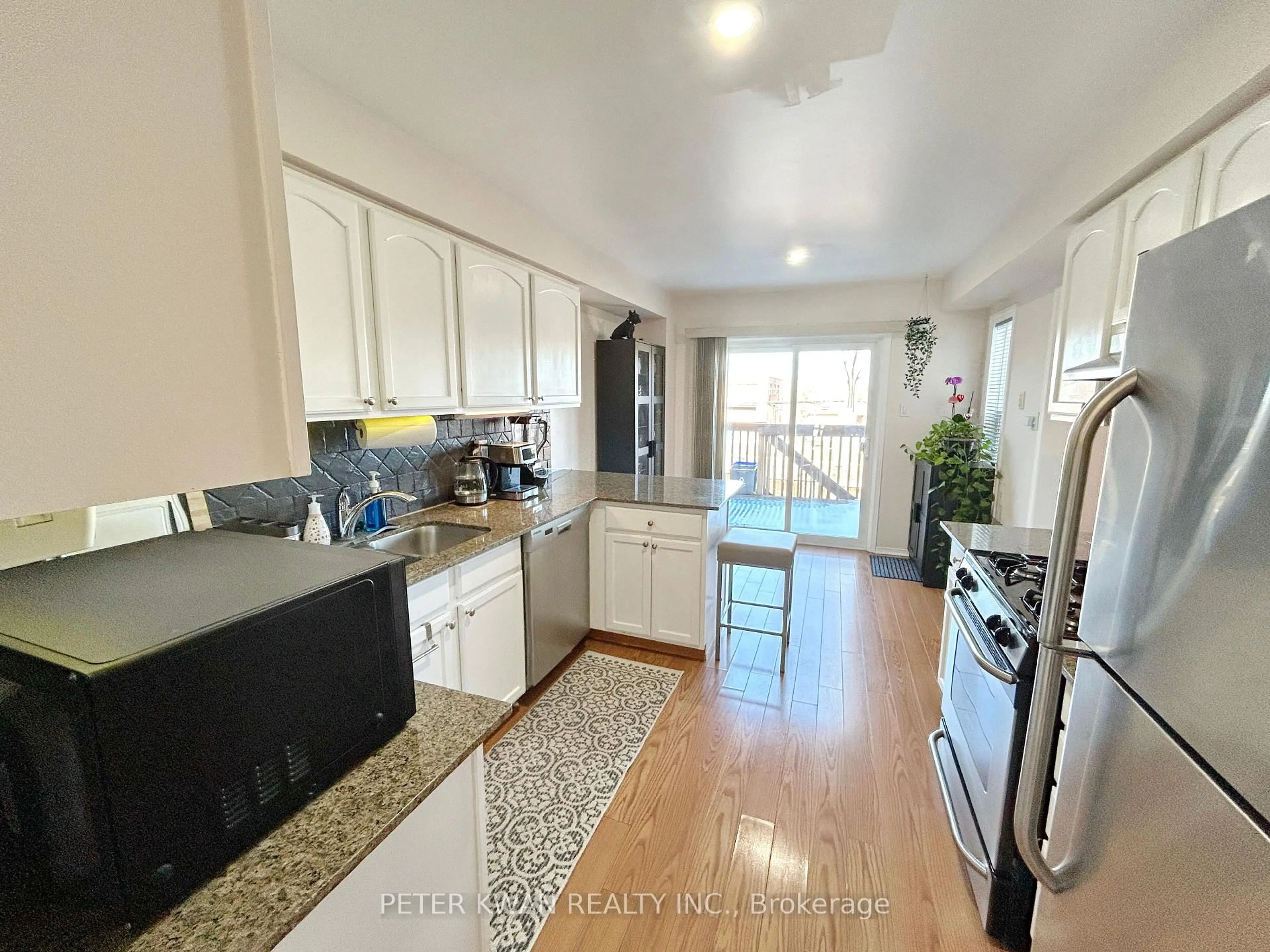 Open concept kitchen, unknown for 120 D'ambrosio Dr #21, Barrie Ontario L4N 7W3