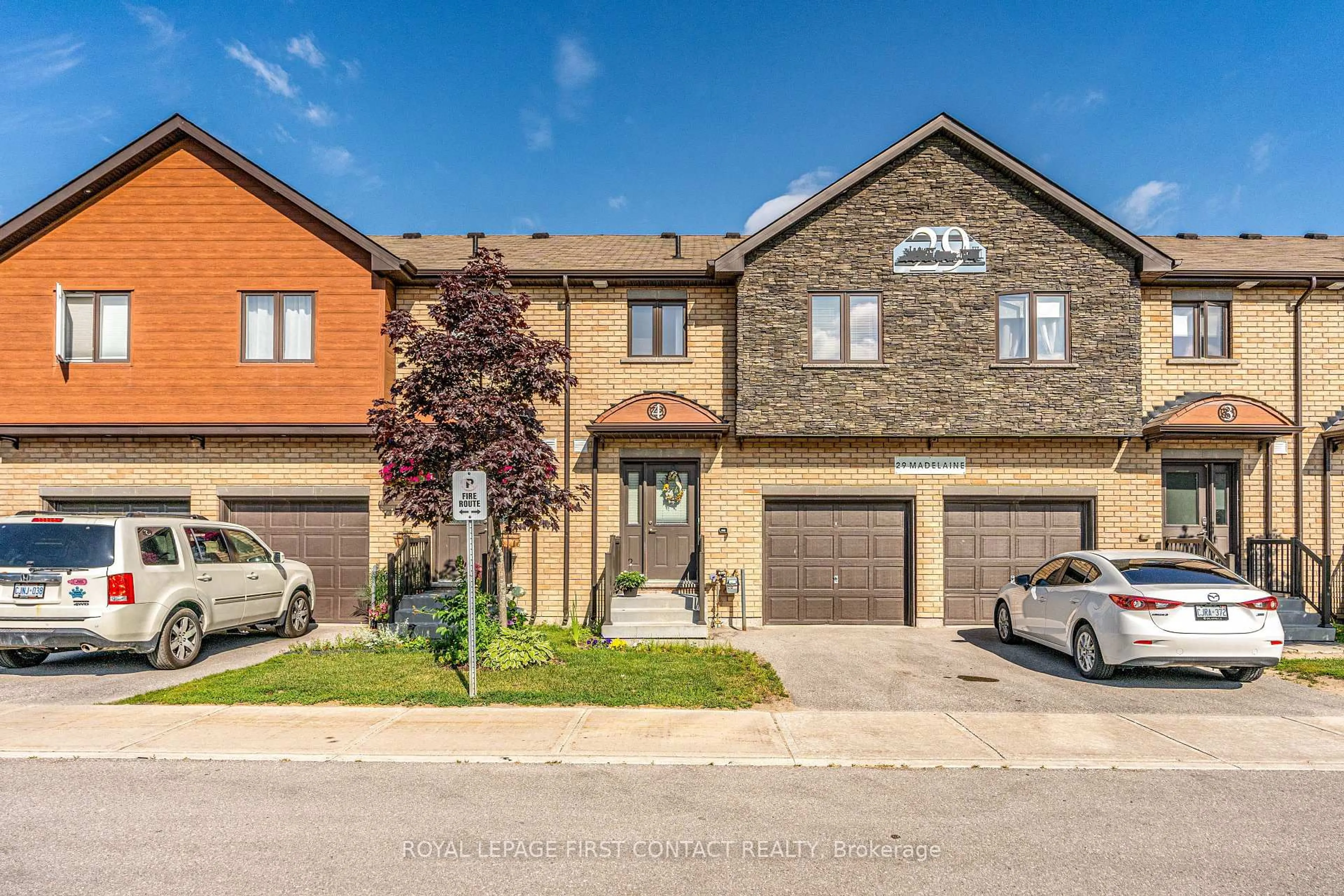 Home with brick exterior material, street for 29 MADELAINE Dr #4, Barrie Ontario L9J 0G8