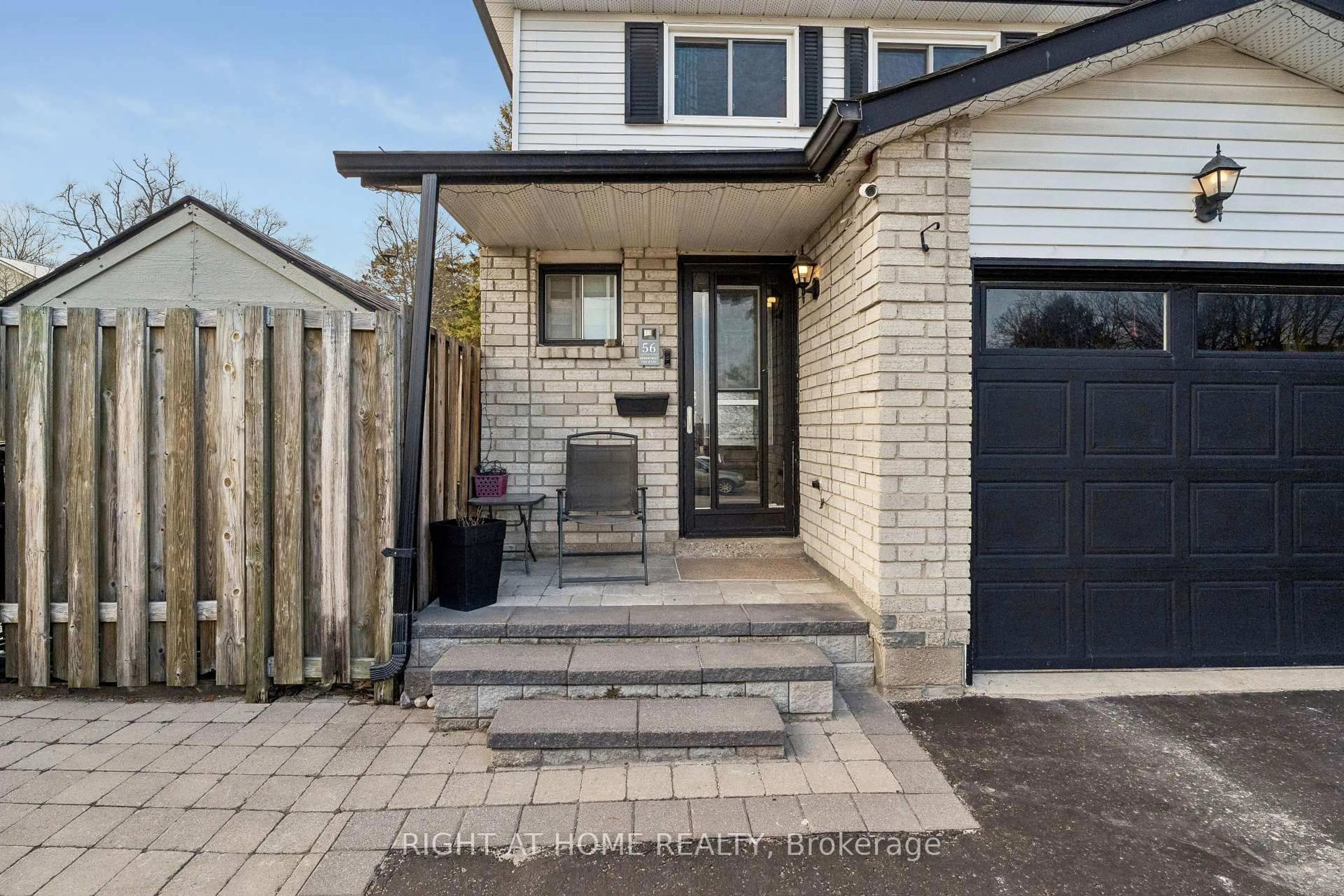 Unknown for 56 Hemingway Cres, Barrie Ontario L4N 5G1