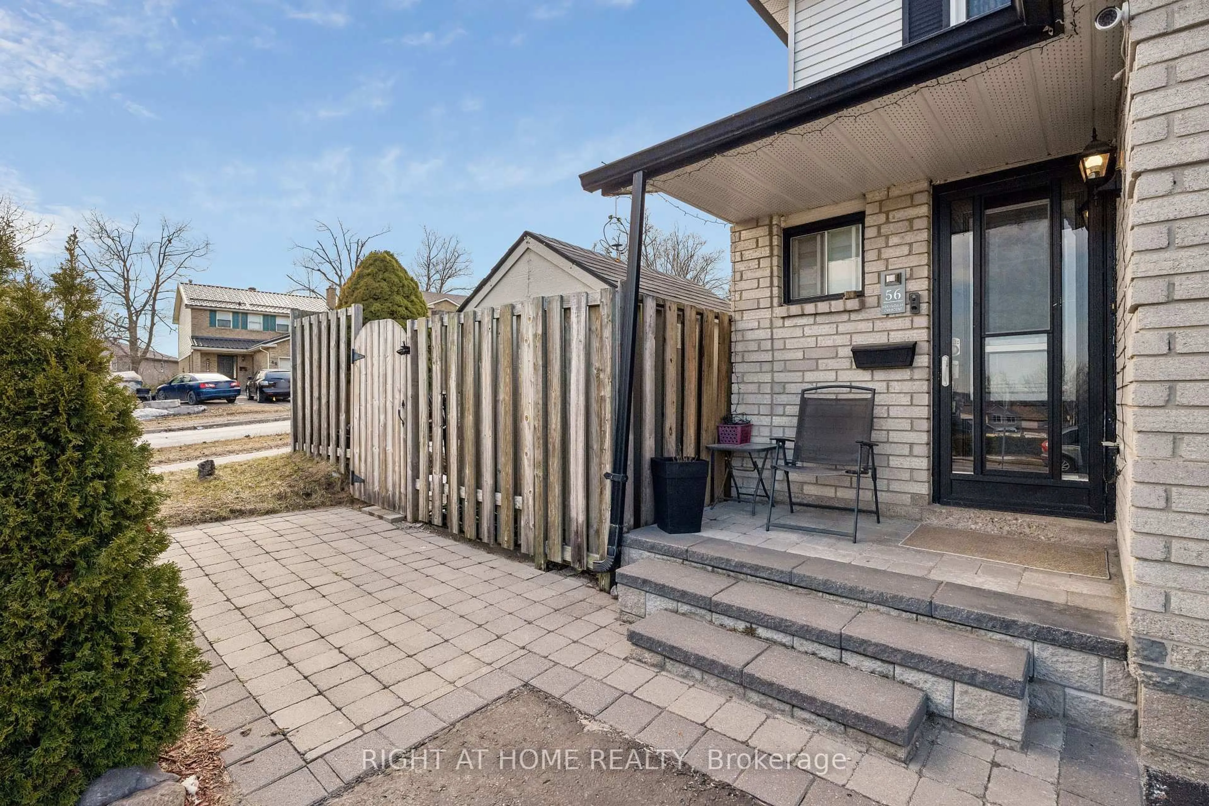 Patio, street for 56 Hemingway Cres, Barrie Ontario L4N 5G1